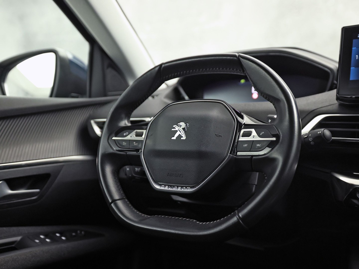 Peugeot 3008 1.2 PureTech Premium Automaat (APPLE CARPLAY, NAP, GROOT NAVI, 360 CAMERA, TREKHAAK, SPORTSTOELEN, LANE ASSIST, CRUISE, NIEUWSTAAT)
