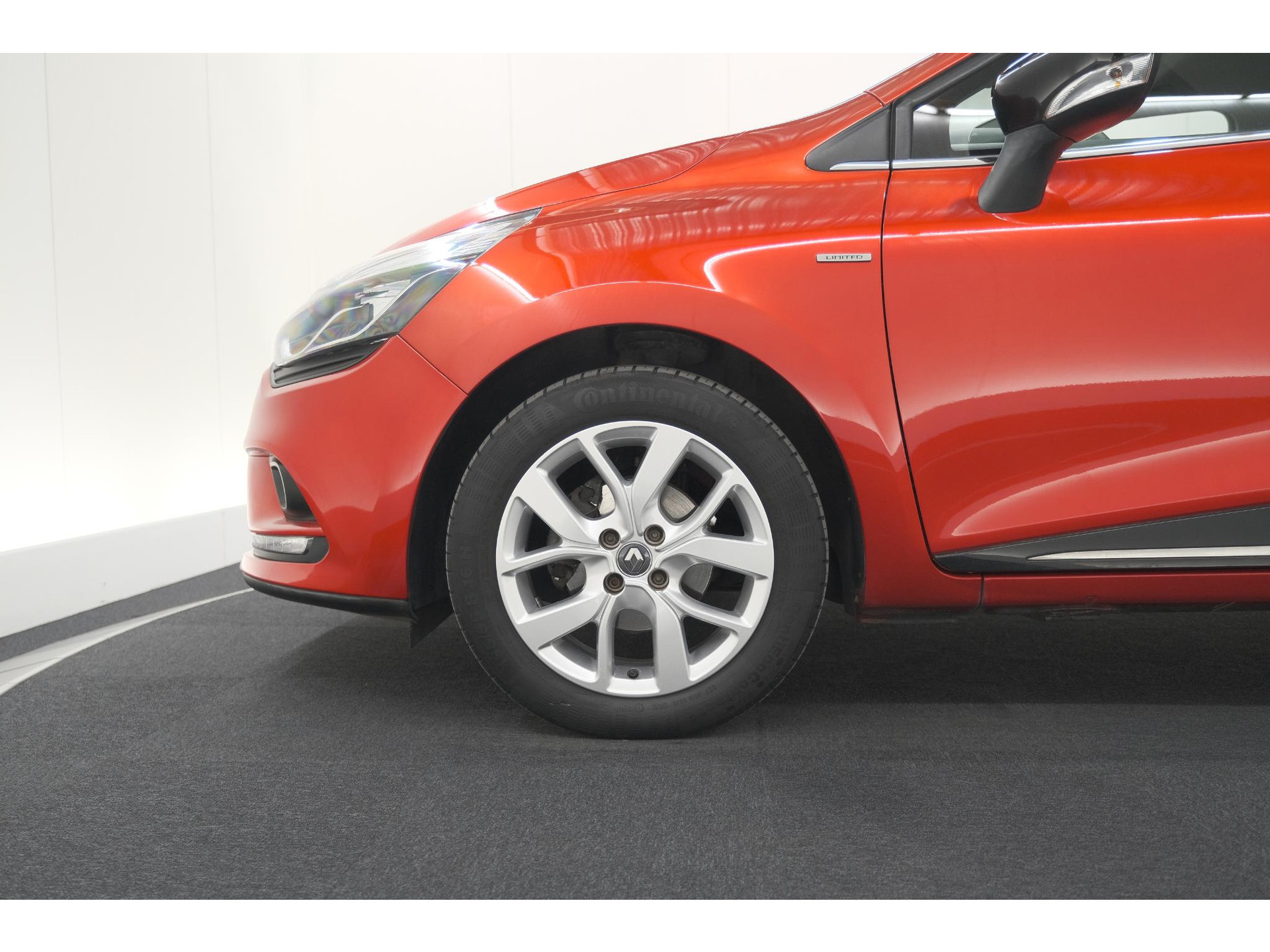 Renault Clio TCe 90 Limited | Trekhaak | Parkeersensoren | Navigatie