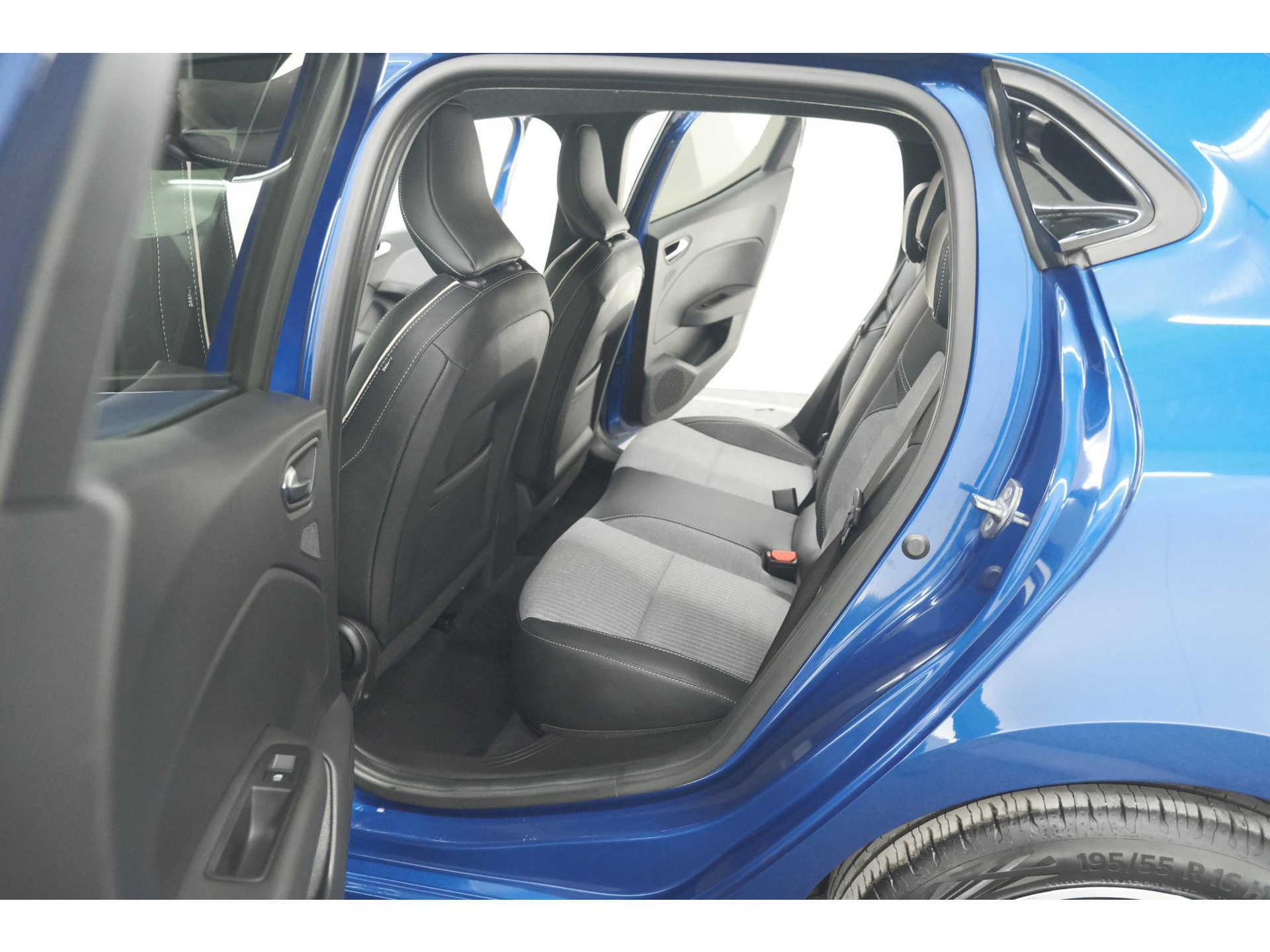 Renault Clio TCe 90 GPF techno | Nieuw Model | 360 Camera | Apple Carplay | Parkeersensoren