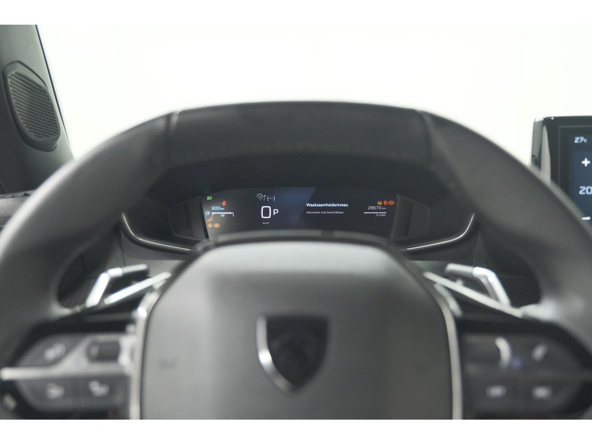 Peugeot 2008 Hybrid 136 e-DCS6 Allure | 360 Camera | Adaptieve Cruise Control | Dodehoekdetectie | Navigatie