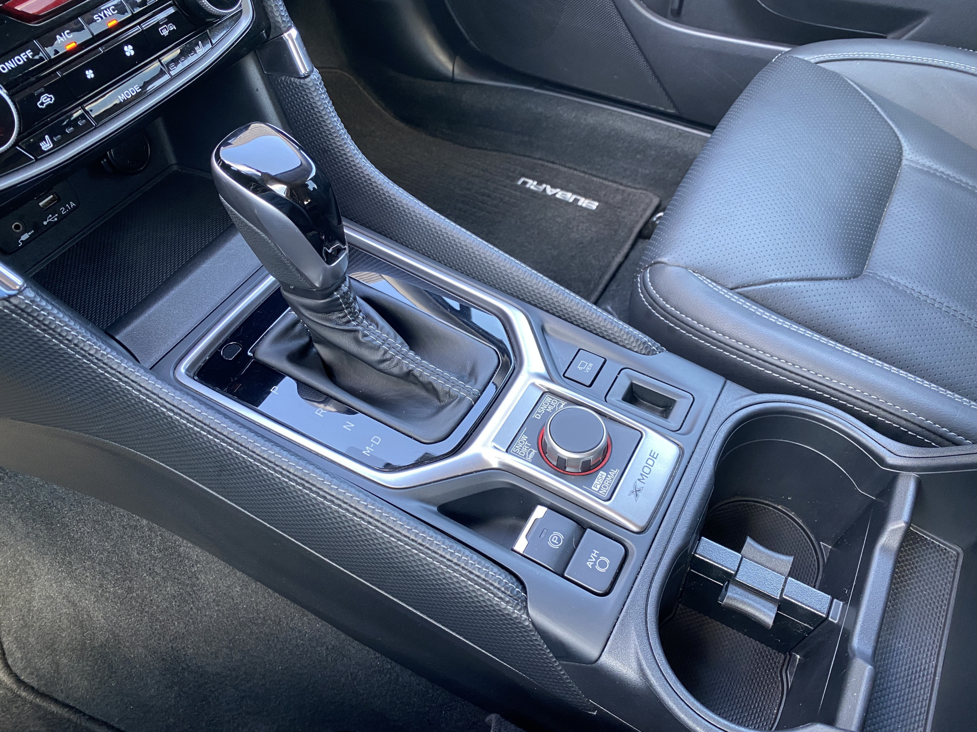 Subaru Forester 2.0i e-BOXER Luxury AUT. | dealer onderh. | leder interieur | trekhaak | adapt. cruise | carplay | memory seat