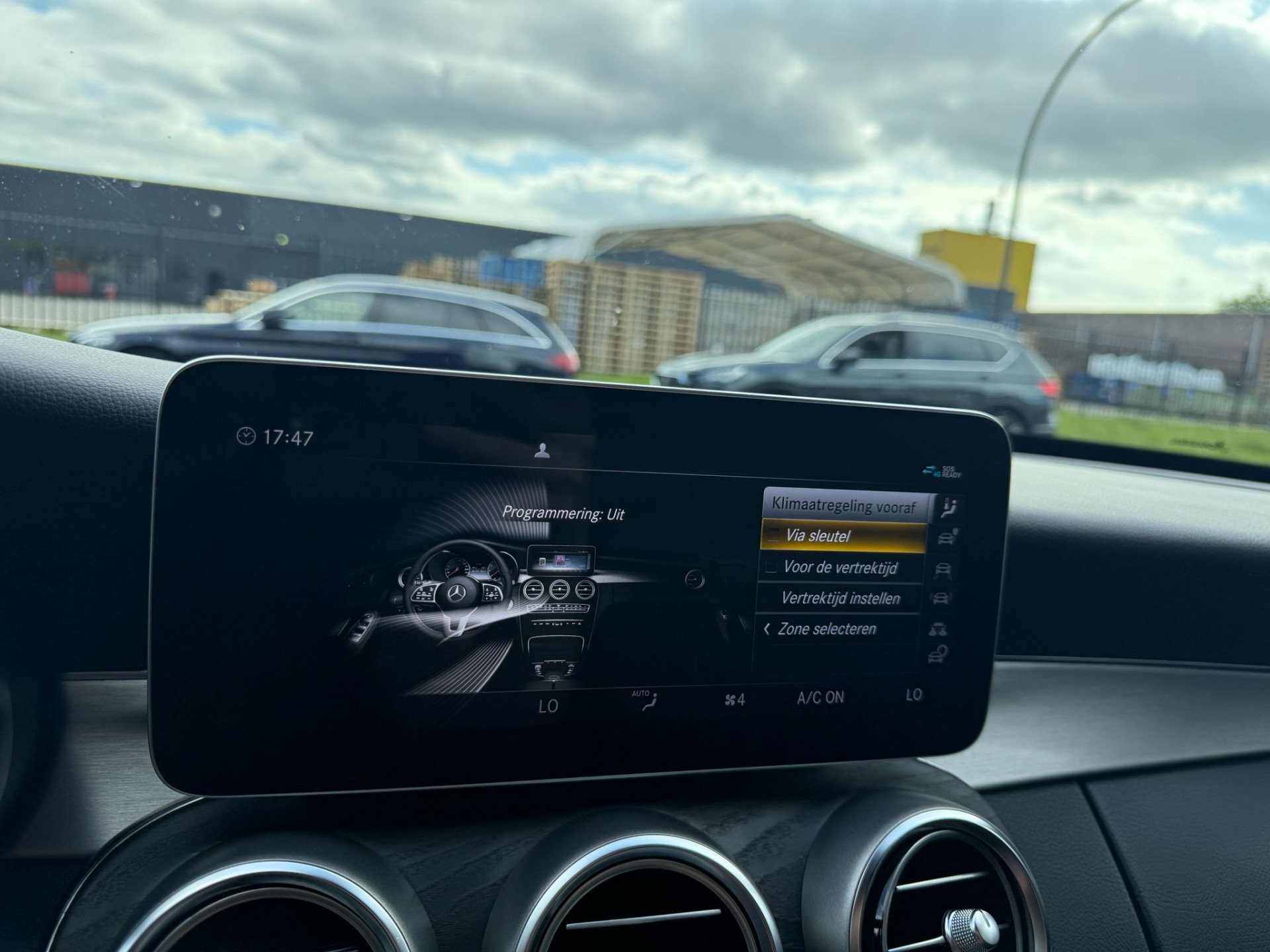 Mercedes-Benz C-klasse 300 e Advantage Pack | 3/6/12MND GARANTIE | AUTOMAAT | CRUISE | LED | LEDER | 360 CAMERA | SFEER | CARPLAY | NAVI |