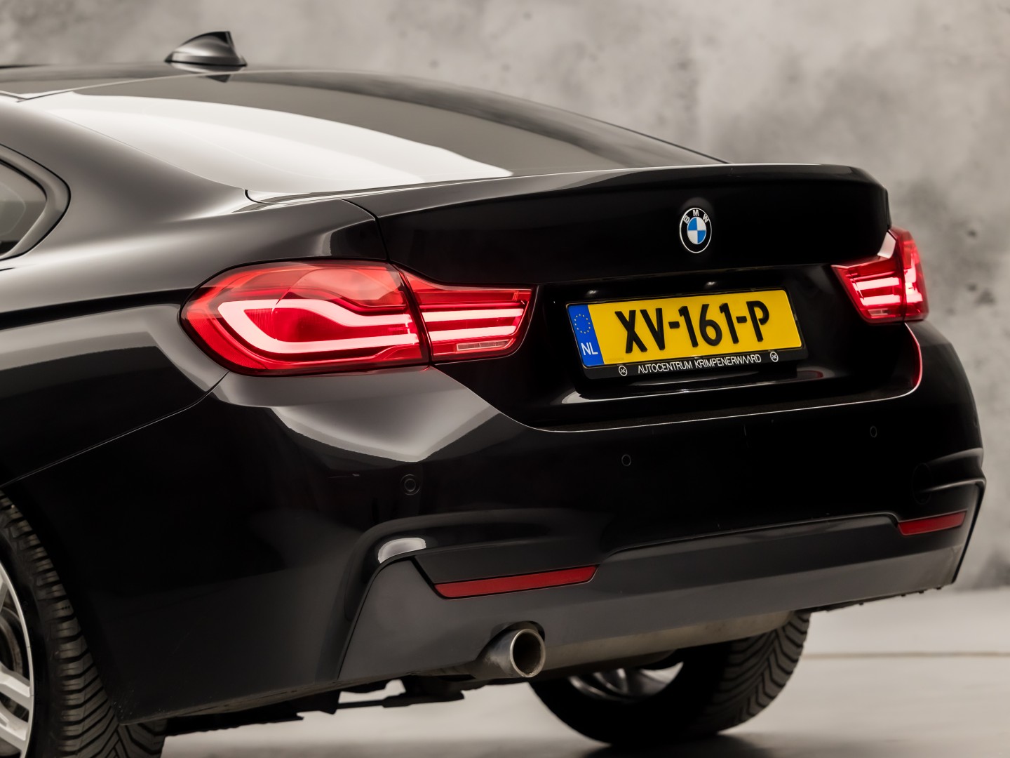 BMW 4-serie Gran Coupé 418i M Sport Automaat (SCHUIFDAK, M PAKKET, GROOT NAVI, HARMAN/KARDON, STOELVERWARMING, GETINT GLAS, SPORTSTOELEN, PARKEERSENSOREN, NIEUWE APK, NIEUWSTAAT)