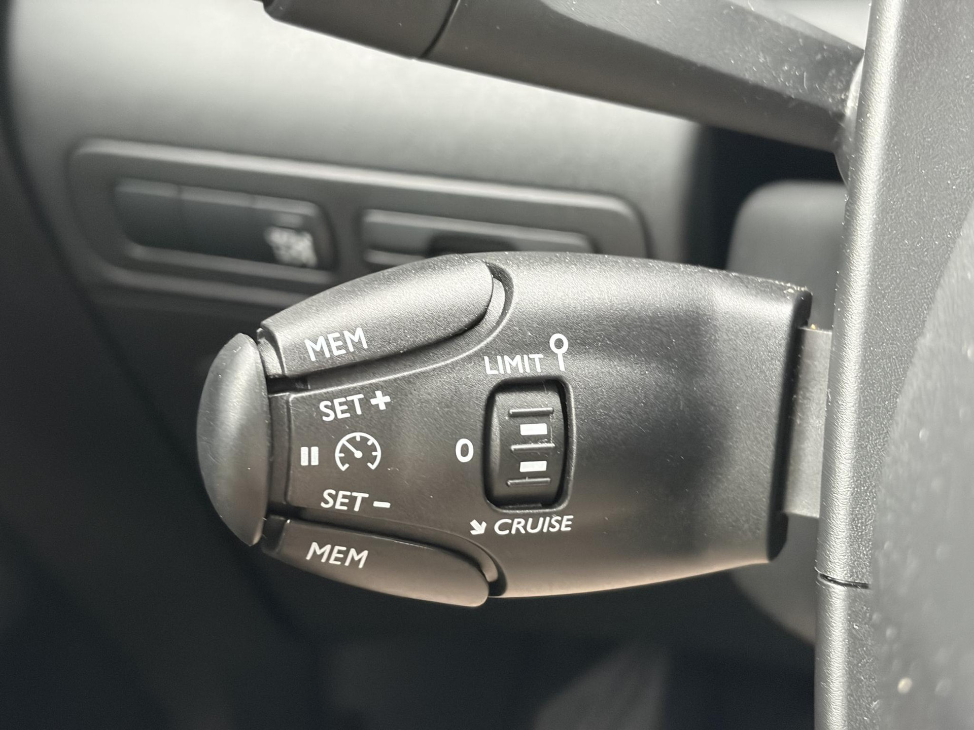 Citroen C3 Aircross 1.2 PureTech Feel ✓1e Eigenaar✓Nieuwe D-riem✓Draadloze telefoonlader✓Carplay✓Navi✓Clima✓Cruise ✓Pdc✓Lm velgen✓Net beurt gehad✓Rijstrooksensor✓N.A.P✓Apk tot 09-2027