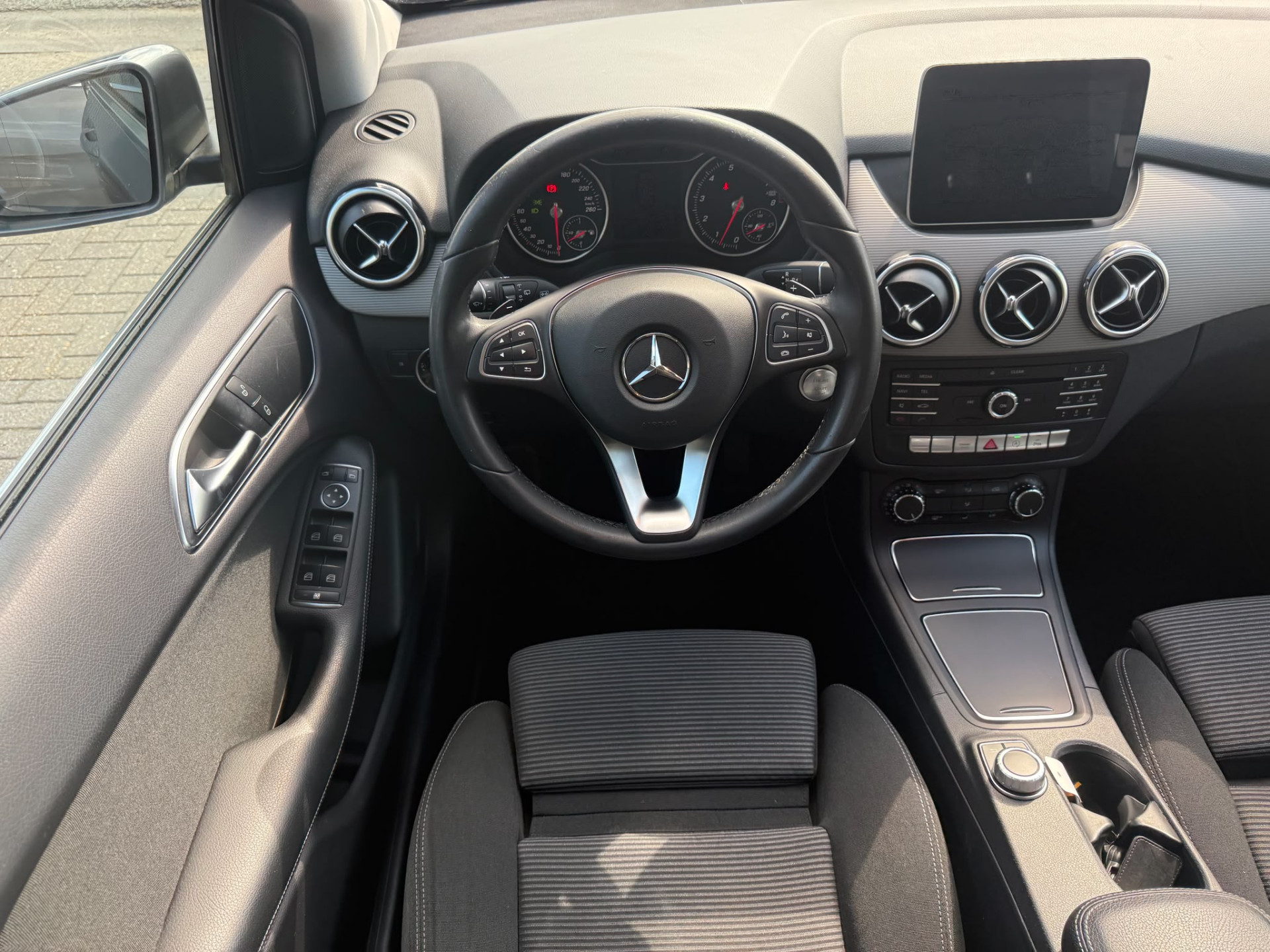 Mercedes-Benz B-klasse 180 Ambition | 1E EIGENAAR | 3/6/12MND GARANTIE | NAVI | LED | AICRO | CRUISE | TREKHAAK |