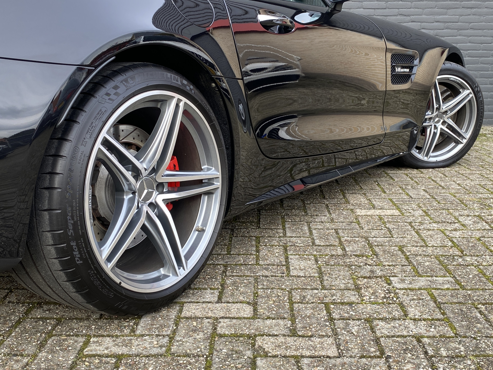 Mercedes-Benz AMG GT C Roadster 4.0 Premium V8 577 pk AUT. | dealer onderhouden | achteras besturing | memory stoel | adaptieve cruise | 360 camera