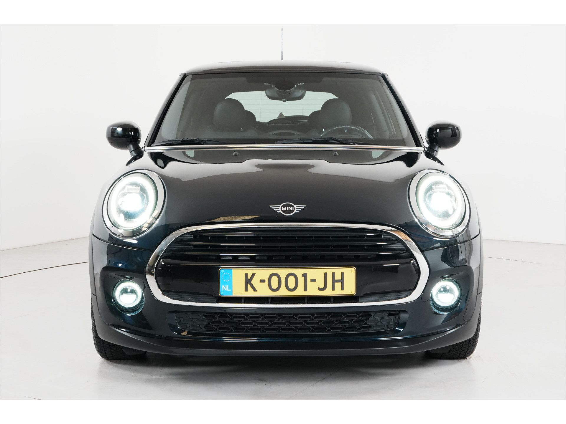 MINI 3-Deurs 1.5 Cooper Chili | Pano | Leder | Stl. verw. | PDC | Sportstoelen |