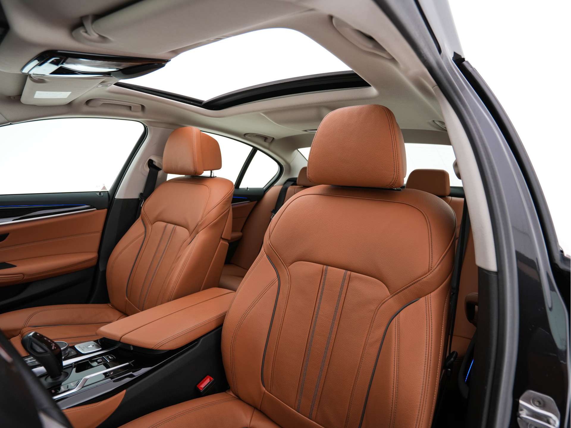 Alpina BMW ALPINA D5 S "Limousine nr.121" ALLRAD Aut. *PANO | LEATHER | HARMAN/KARDON | FULL-LED | ADAPTIVE-CRUISE | MEMORY-PACK | DIGI-COCKPIT | CAMERA | NAVI-FULLMAP | HEATED-COMFORTSEATS | AMBIENTLIGHT | SHIFTPADDLES |  TOWBAR | DAB | ..