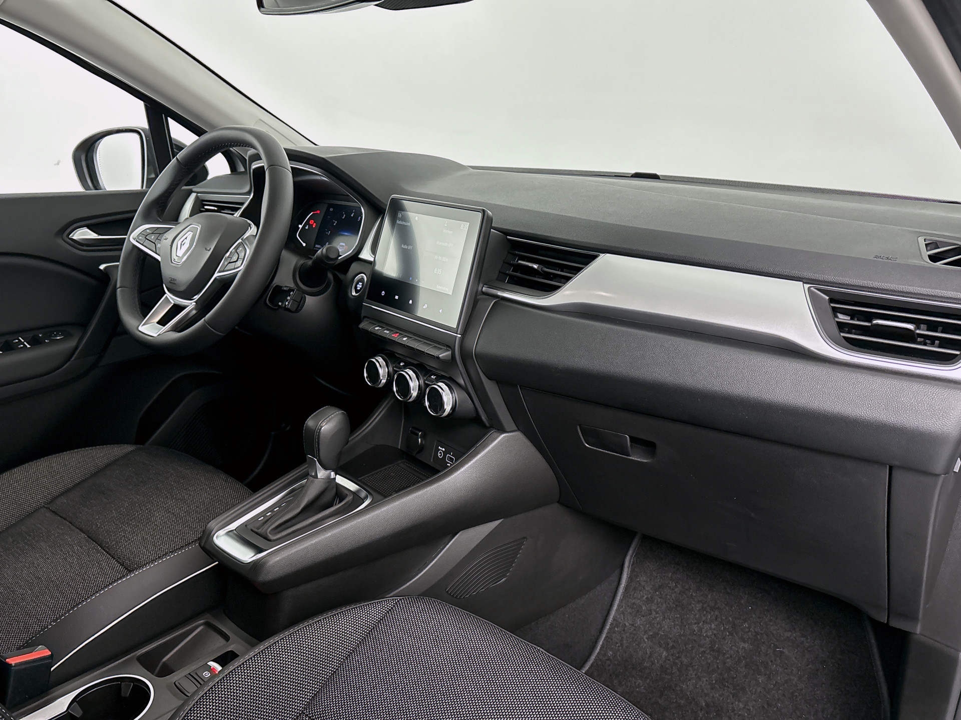Renault Captur 1.3 TCe 140PK Zen | DEALER ONDERHOUDEN | CLIMAT CONTROL | CARPLAY | PARK. SENSOREN | LM VELGEN