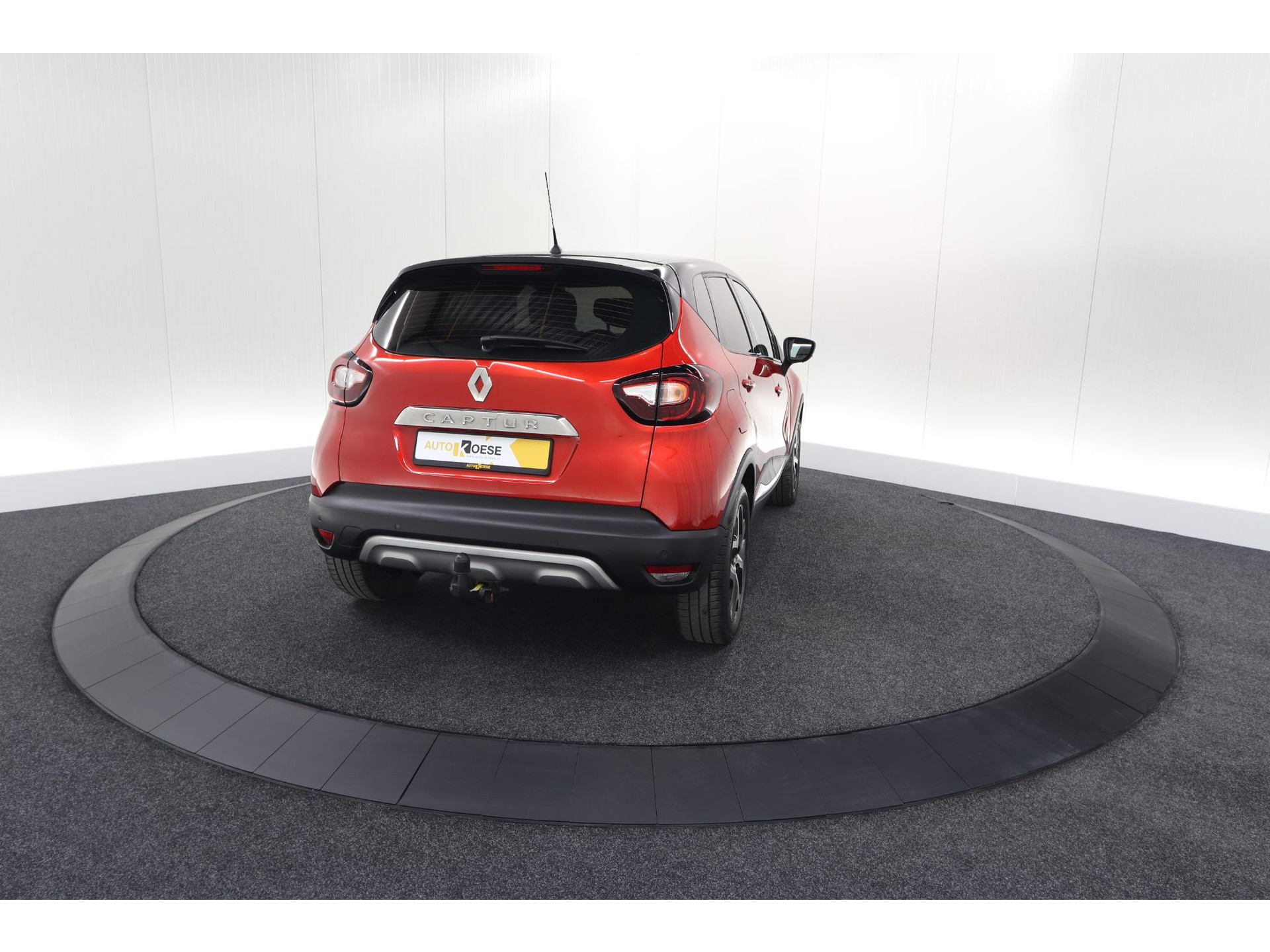 Renault Captur TCe 120 EDC Intens | Trekhaak | Camera | Navigatie | Parkeersensoren