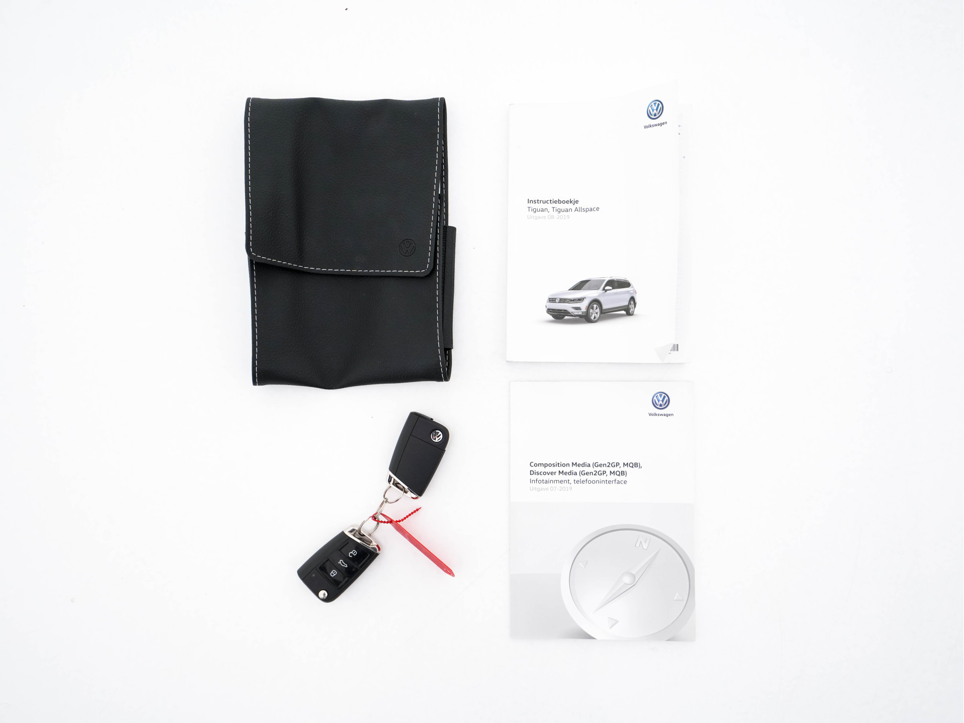 Volkswagen Tiguan Allspace 1.5 TSI R-Line Highline Business [ 7-Pers. ] Aut. *PANO | ARTVELOURS | FULL-LED | DIGI-COCKPIT | KEYLESS | ADAPTIVE-CRUISE | CAMERA | SHIFTPADDLES | CARPLAY | DAB+ | HEATED-COMFORTSEATS | NAVI-FULLMAP | PRIVACYGLASS | 19''ALU*