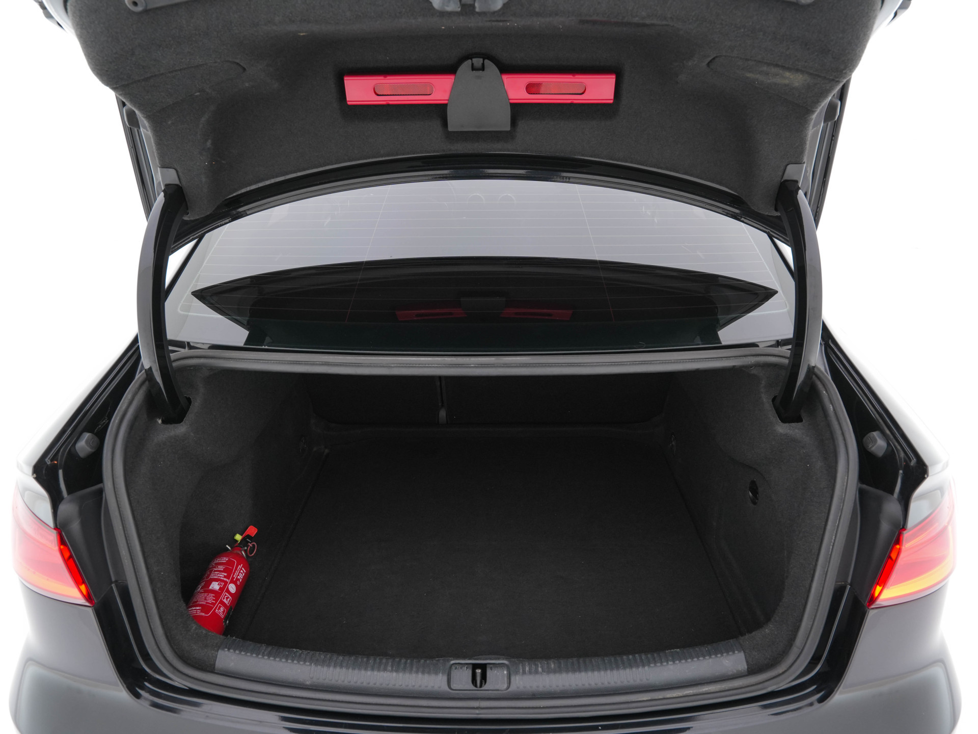 Audi A3 Limousine 1.6 TDI S-Line Ambition Sport Edition *XENON | NAVI-FULLMAP | COMFORT-SEATS | PRIVACY-GLASS | ECC | PDC | CRUISE | 18''ALU*