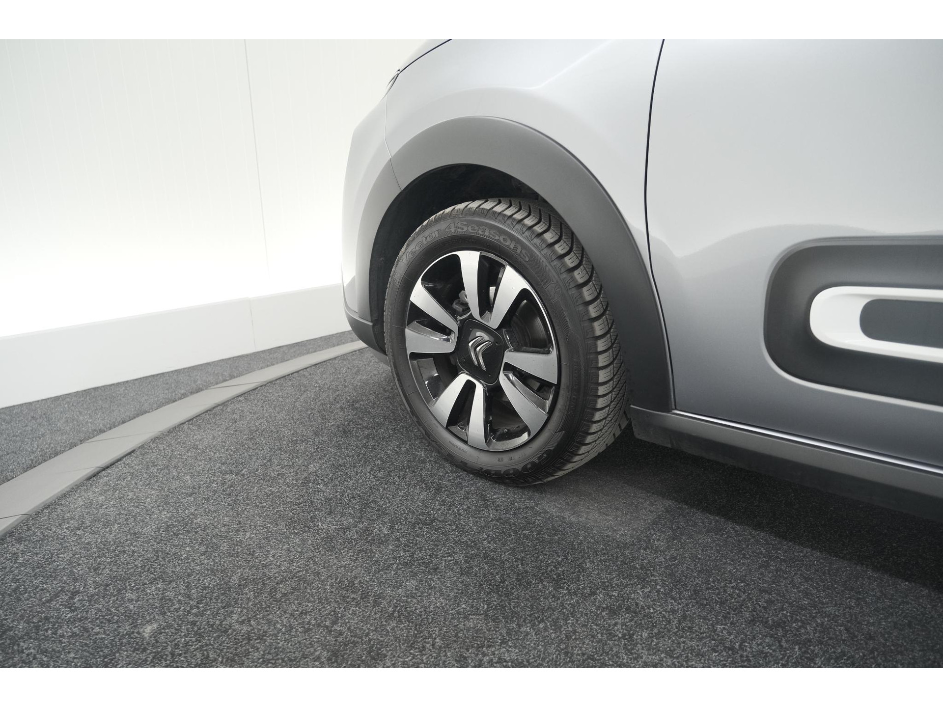 Citroen C3 PureTech 110 EAT6 Max | Camera | Parkeersensoren | Navigatie | Apple Carplay