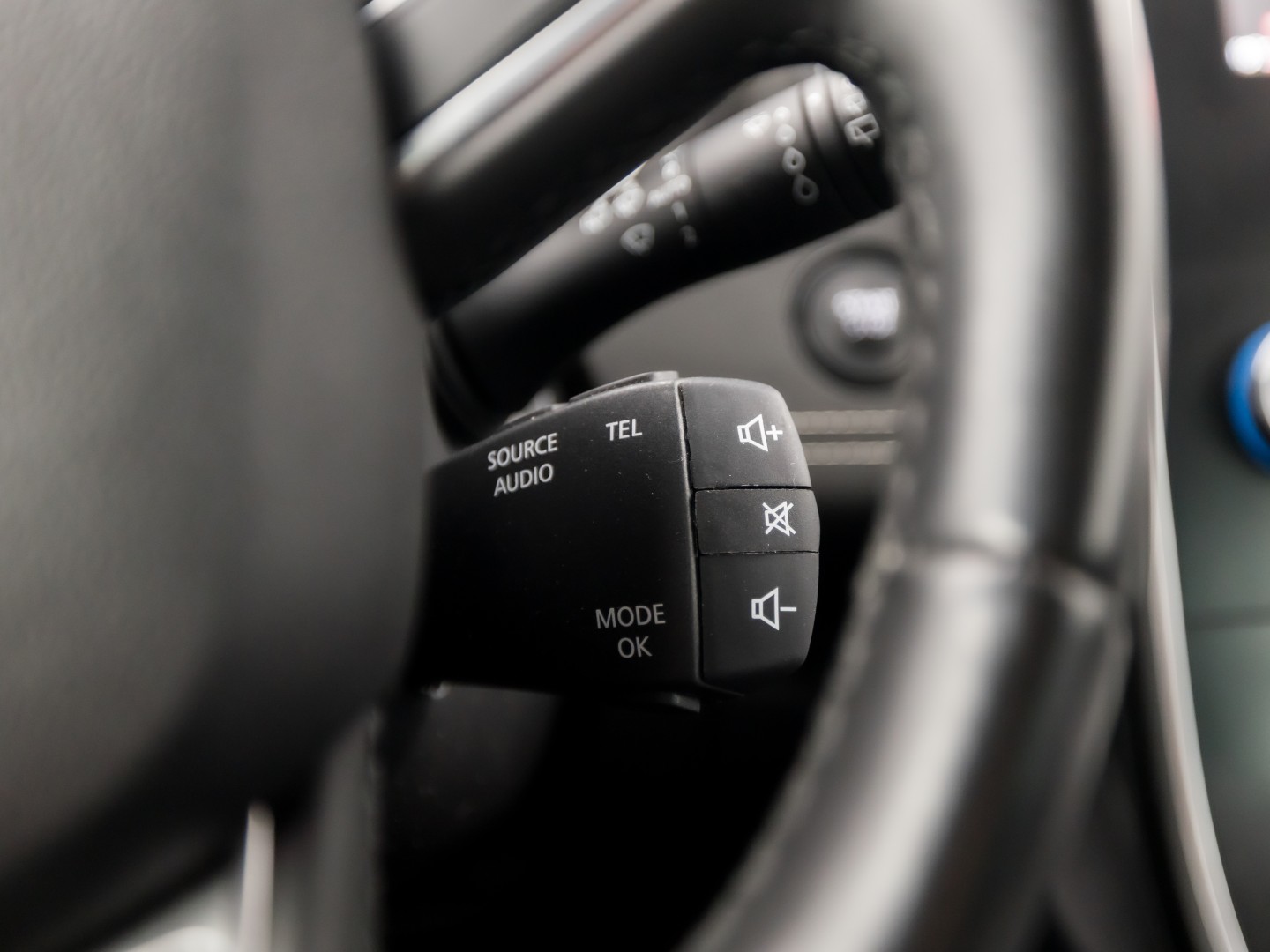 Renault Scénic 1.3 TCe Intens Sport (APPLE CARPLAY, NAVIGATIE, CAMERA, CLIMATE, LEDER, SPORTSTOELEN, GETINT GLAS, CRUISE, NIEUWSTAAT)