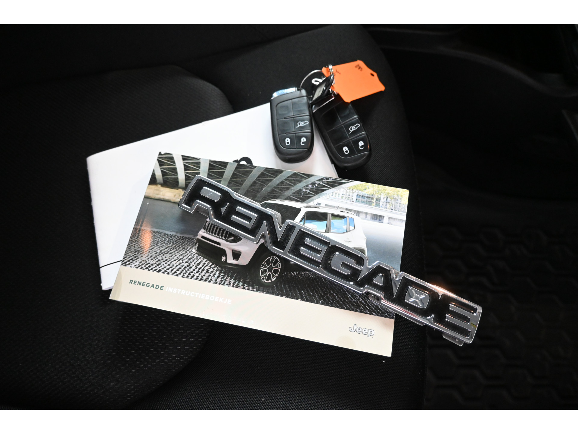 Jeep Renegade 1.3T Limited Automaat Clima Carplay Cruise Control 1e Eigenaar Rijklaarprijs! Inruil Mogelijk!