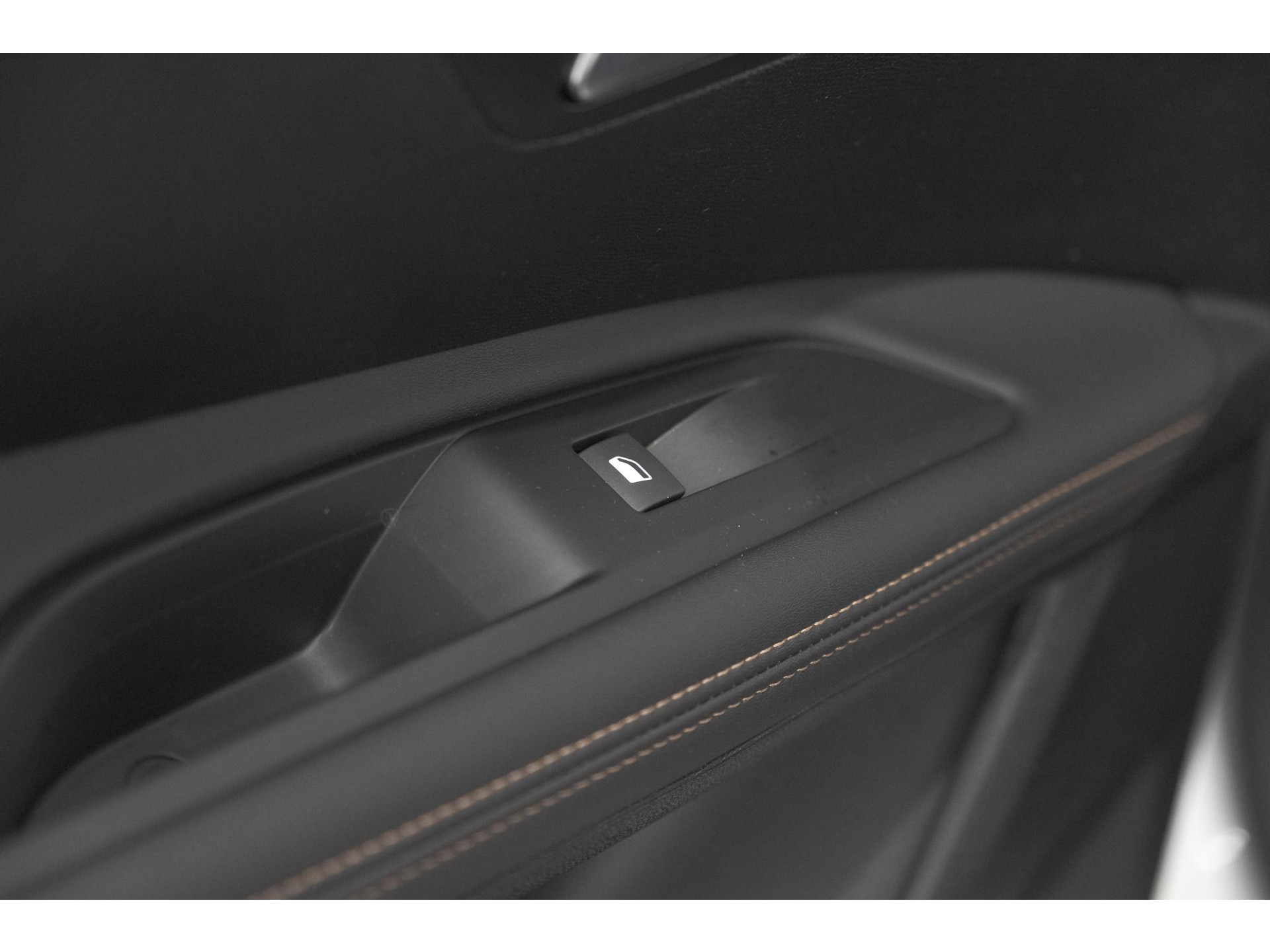 Peugeot 5008 PureTech 130 EAT8 GT-Line | Schuif-/Kanteldak | Trekhaak | Elektrische Kofferklep | Camera