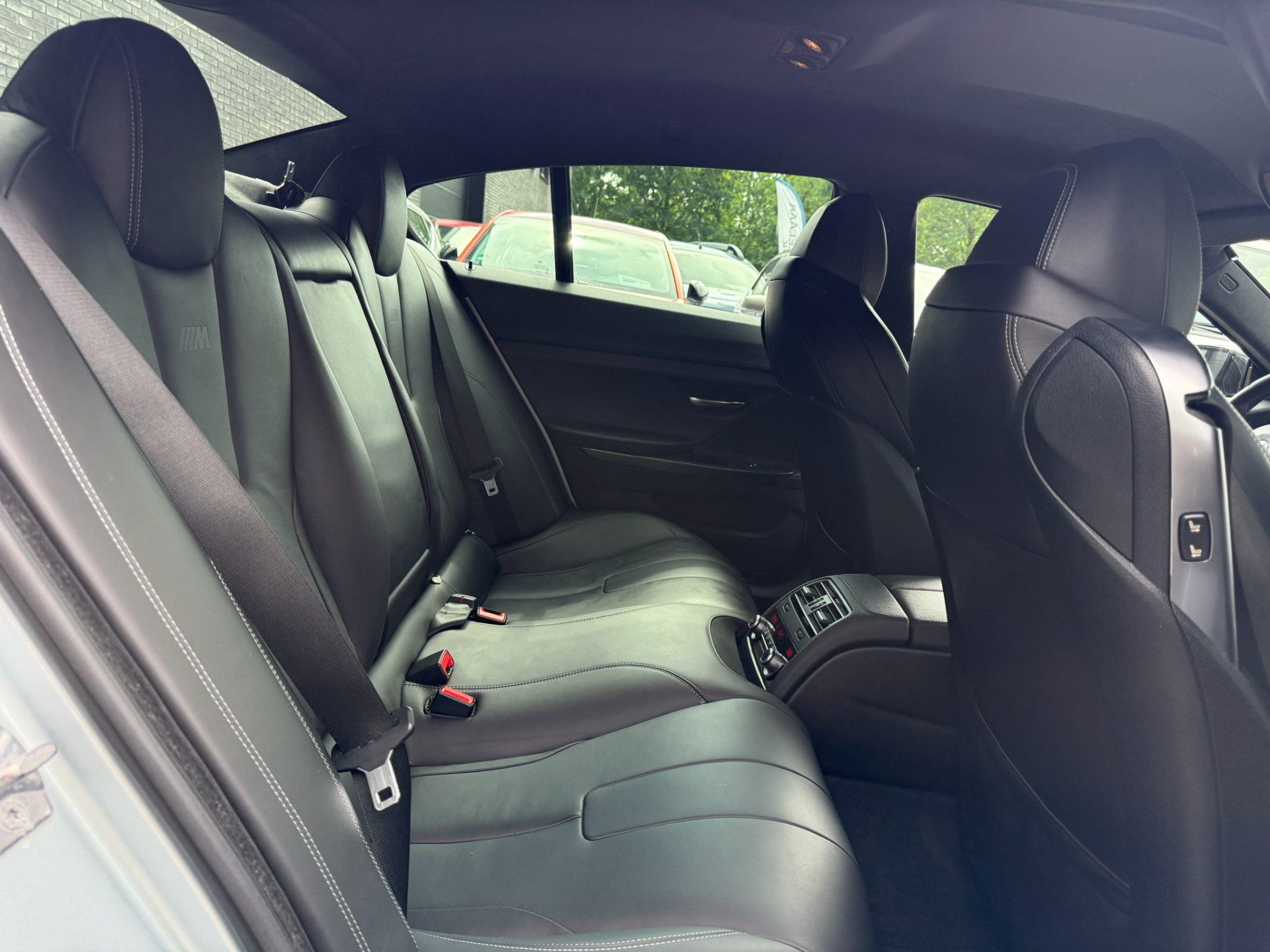 BMW 6-serie Gran Coupé M6 | 3/6/12MND GARANTIE | CARBON | NAVI | XENON | MEMORY | CRUISE | LEDER | MAT |