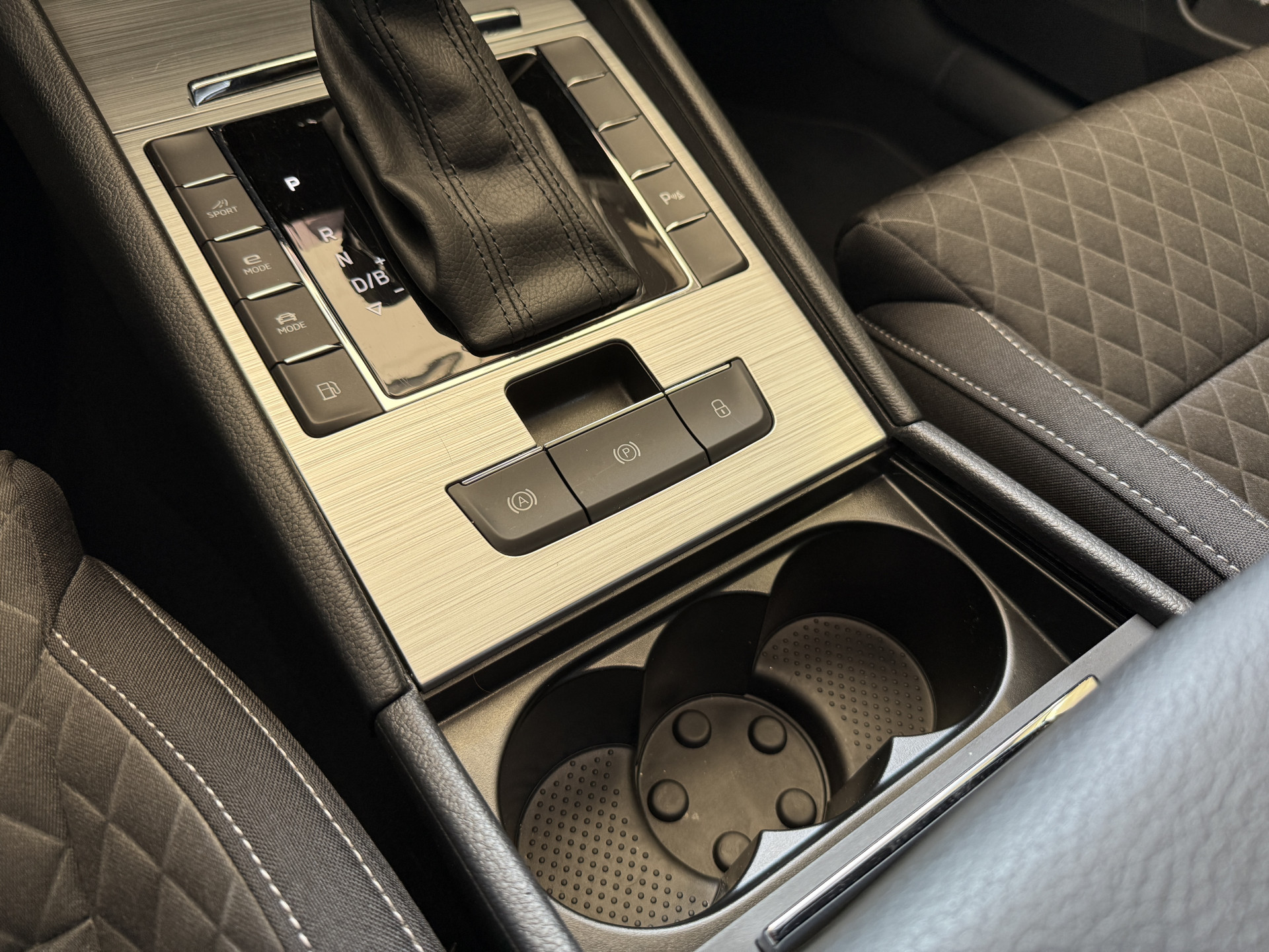 ŠKODA Superb Combi 1.4 TSI iV Business Edition Plus | Panoramadak | Crystal Light | Apple Carplay