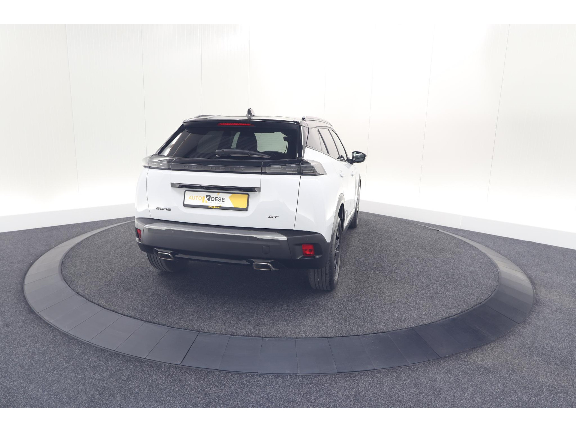 Peugeot 2008 PureTech 130 EAT8 GT | Camera | Apple Carplay | Parkeersensoren | 17 Inch Lichtmetalen Velgen
