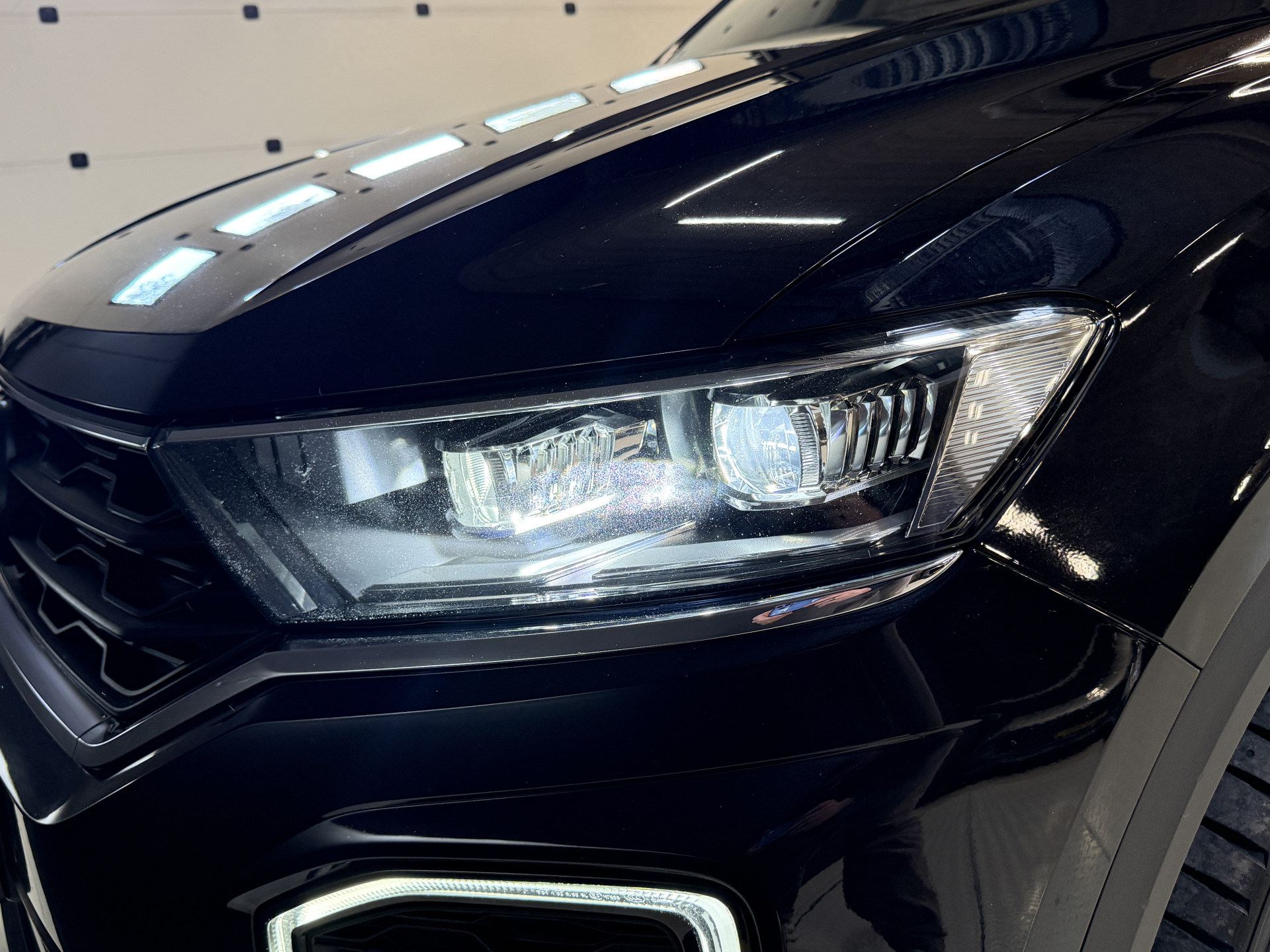 Volkswagen T-Roc 1.5 TSI Sport Business R | Pano | Camera | Stoelverw. | Adaptive cruise | Full LED | Dodehoeksensor