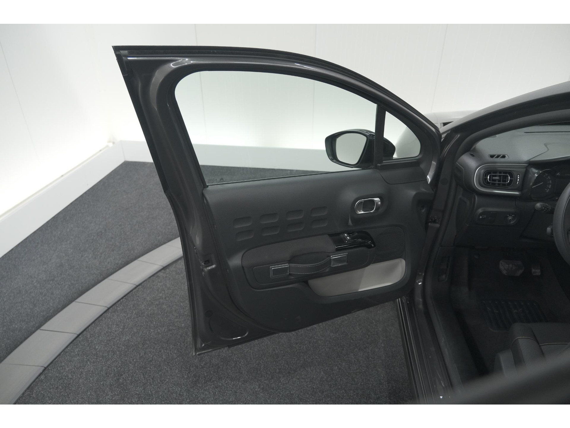 Citroen C3 PureTech 110 EAT6 Max | Apple Carplay | Parkeersensoren | Climate Control | 16 Inch Lichtmetalen Velgen