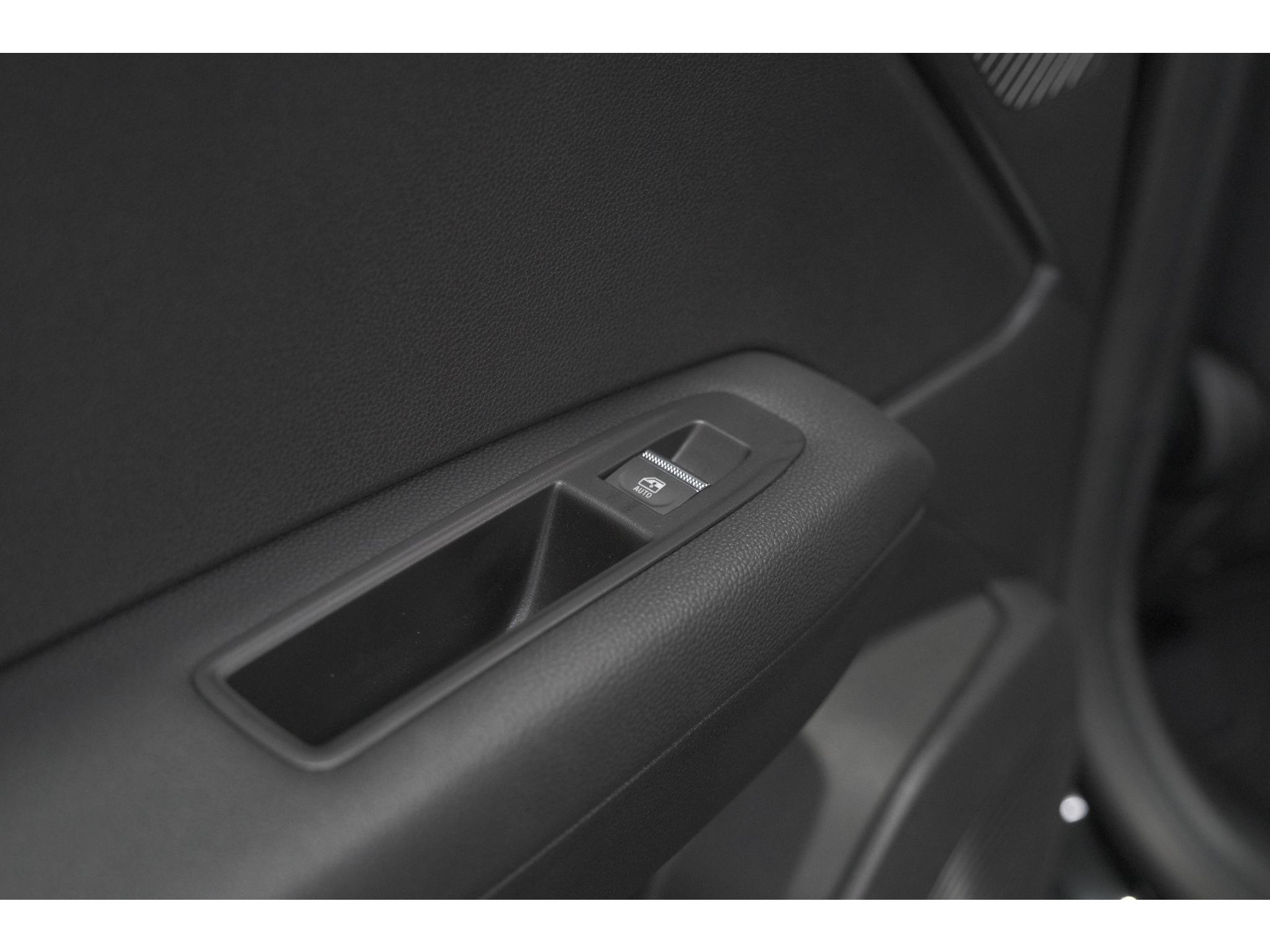 Renault Captur 1.3 mild hybrid 160 techno | Trekhaak | Pack Winter | Camera | Adaptieve Cruise