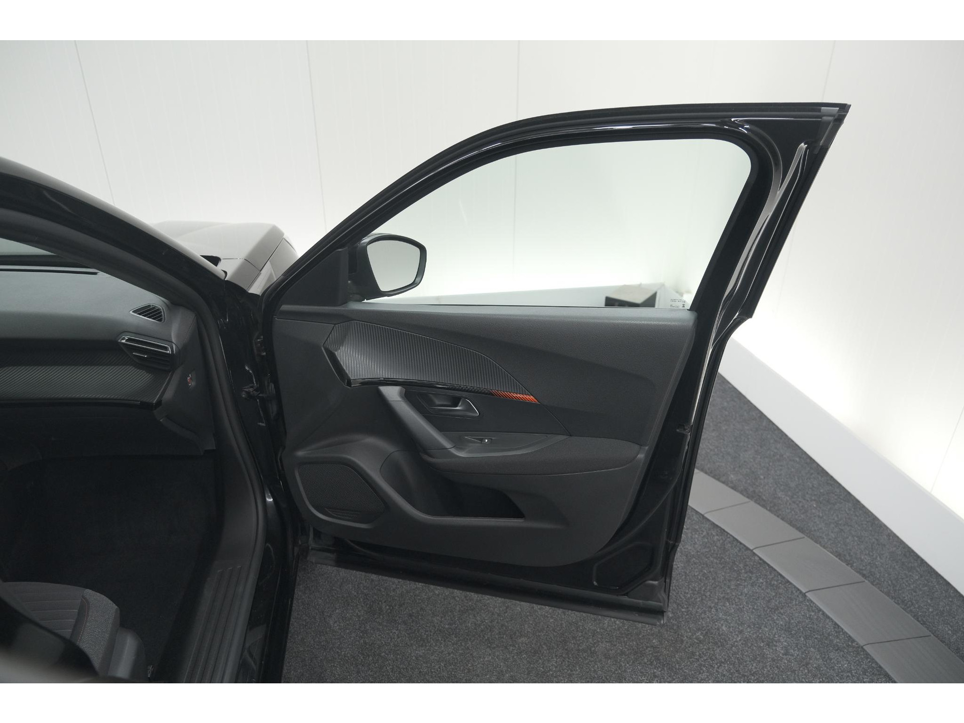 Peugeot 2008 PureTech 130 Active | Camera | Apple Carplay | Parkeersensoren | Stoelverwarming