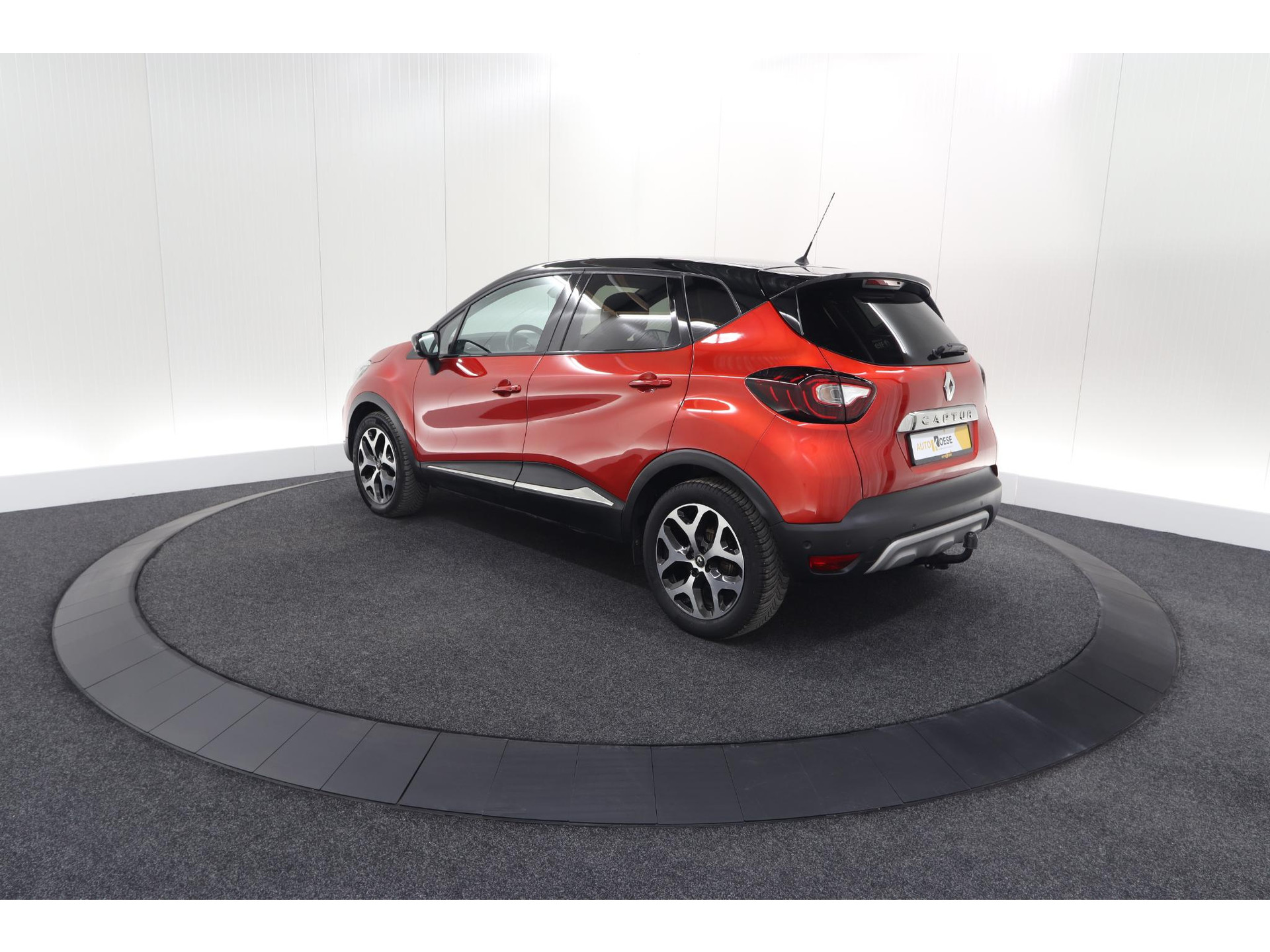 Renault Captur TCe 90 Intens | Trekhaak | Camera | Dodehoekdetectie | Navigatie