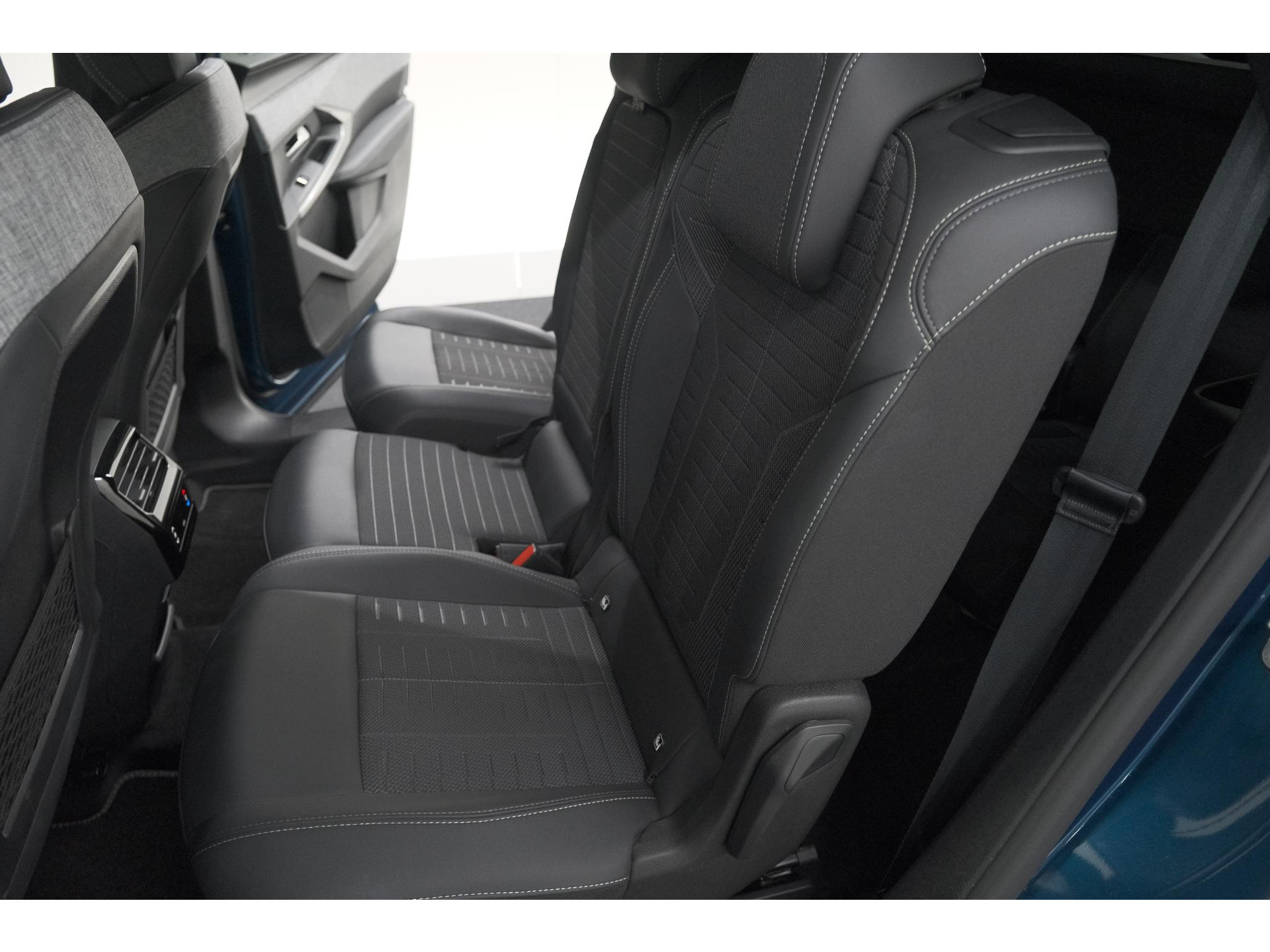 Peugeot 5008 1.2 Hybrid 136 GT | Adaptieve Cruise Control | Camera | Elektrische Kofferklep | Stoelverwarming