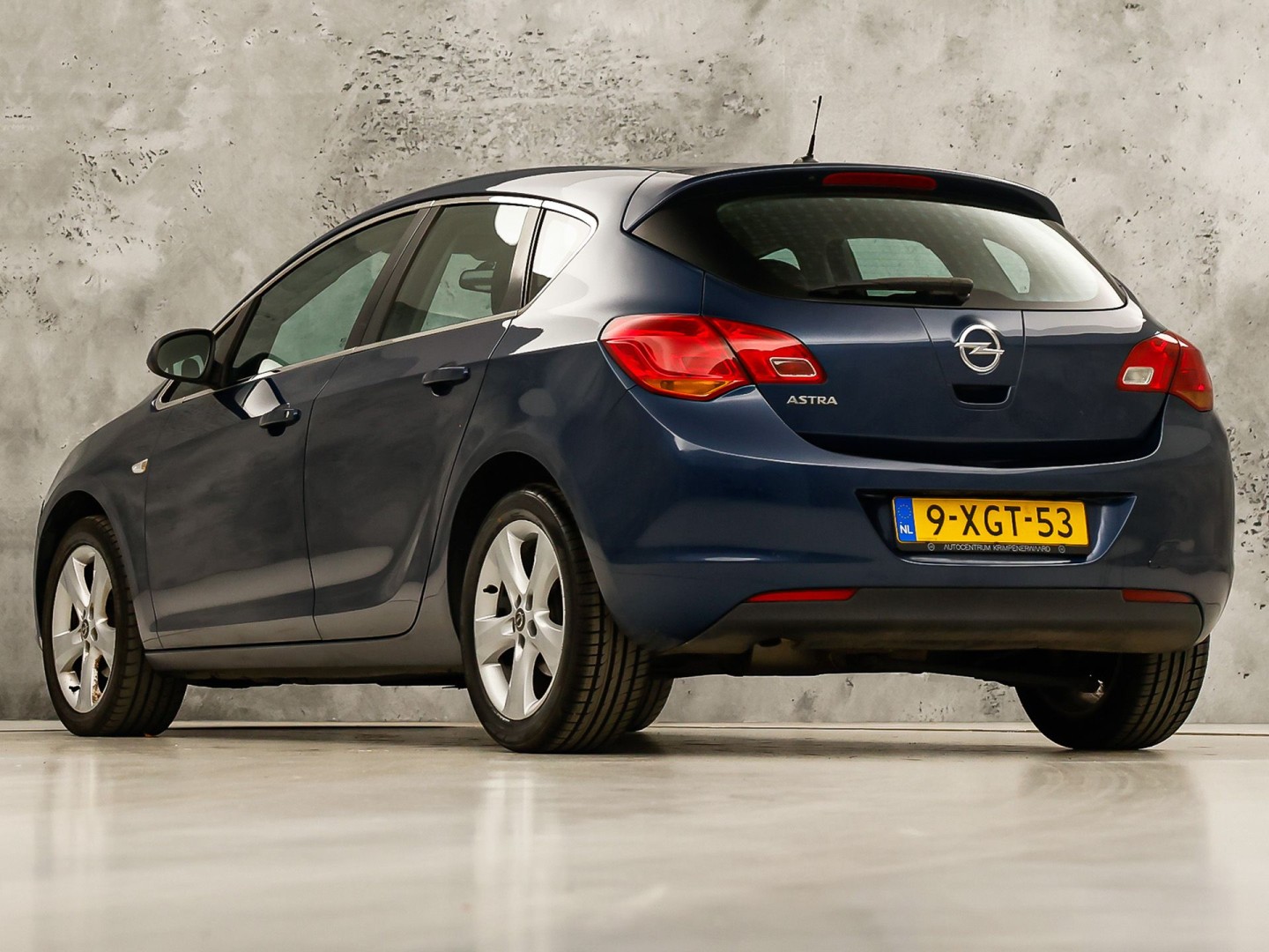Opel Astra 1.6 Selection (CLIMATE, CRUISE CONTROL, SPORTSTOELEN, NIEUWE APK, NIEUWSTAAT)