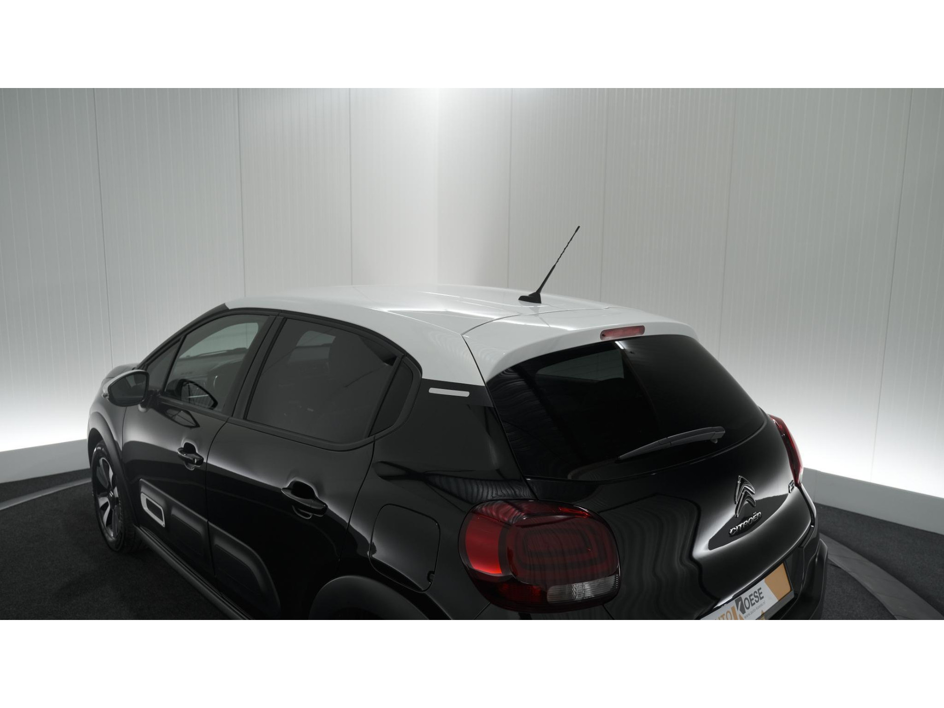 Citroen C3 PureTech 82 Feel Edition | Apple Carplay | Parkeersensoren | Navigatie | Climate Control | 16 Inch Velgen