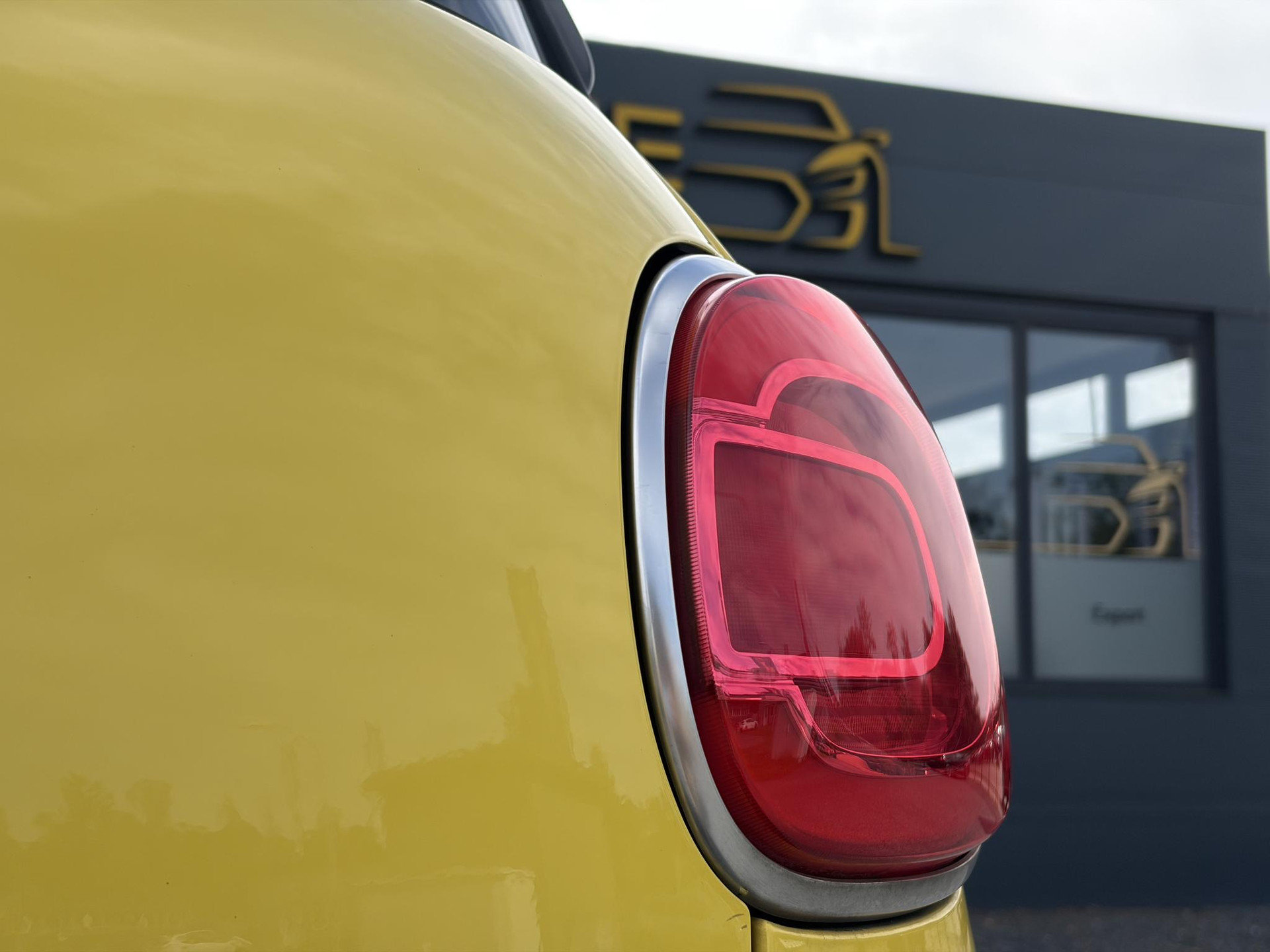 Fiat 500 L 0.9 TwinAir Trekking ✓2e Eigenaar✓Navi✓Stoelverw✓105pk✓Halfleder✓Airco✓Cruise✓6 Bak✓17''Lm velgen✓Pdc✓Zeer Zuinig✓N.A.P✓Apk tot 04-2027