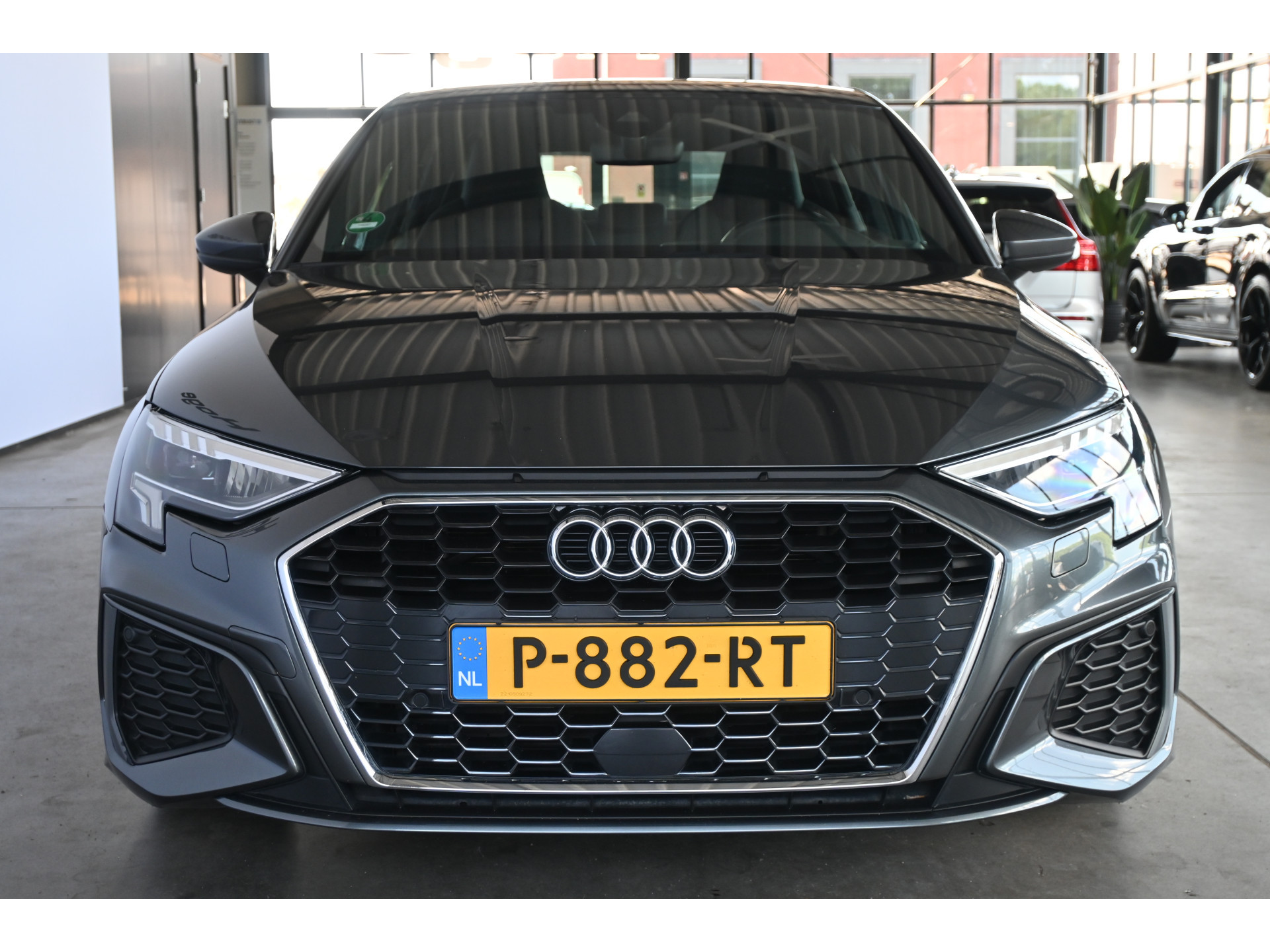 Audi A3 Limousine 30 TFSI S Edition Virtual Cockpit Adaptieve Cruise Led Clima Carplay Inruil Mogelijk!