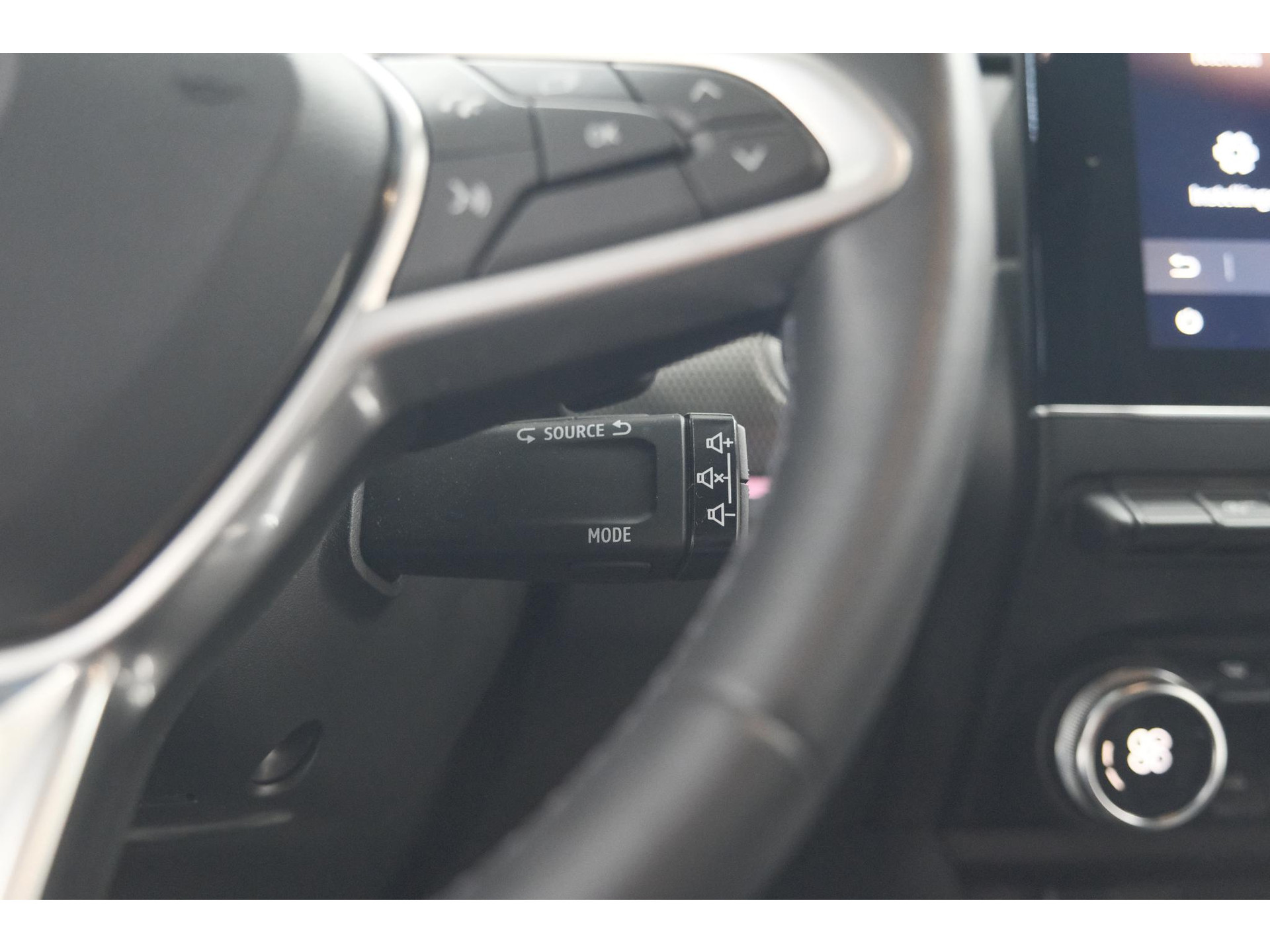 Renault Arkana Mild Hybrid 140 EDC Techno | 360 Camera | Dodehoekdetectie | Adaptieve Cruise Control