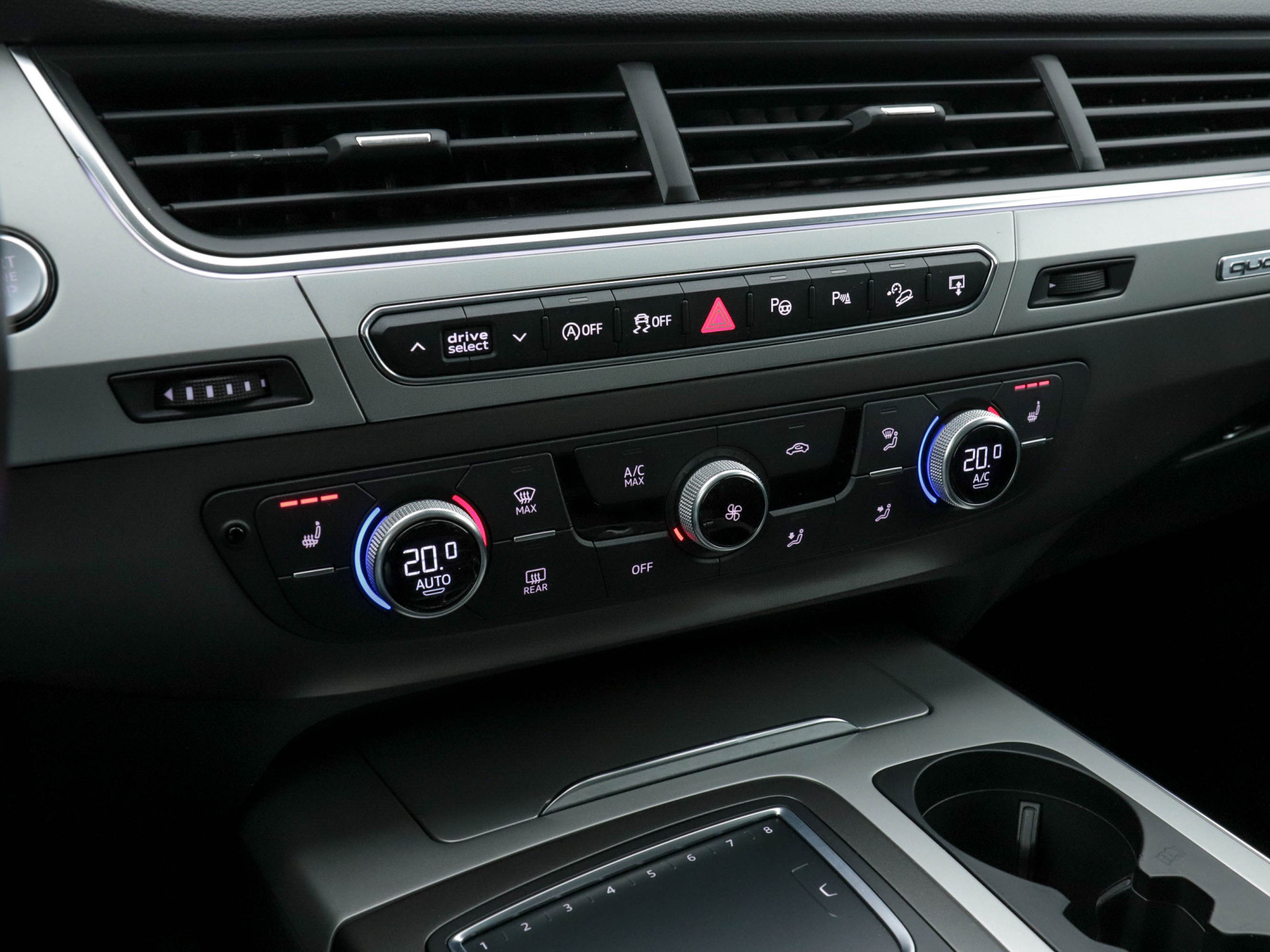 Audi Q7 3.0 TDI Quattro Pro Line S Aut. *LEATHER-ALCANTARA | BI-XENON | NAVI-FULLMAP | CAMERA | ECC | KEYLESS | PDC | CRUISE | HEATED-SPORTSEATS | SHIFT-PADDLES | DIGI-COCKPIT | TOWBAR | 19"ALU*