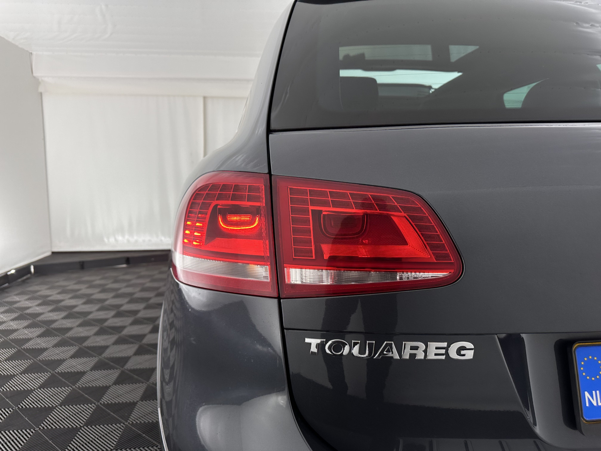 Volkswagen Touareg 3.0 TDI Highline Aut. *PANO | LEATHER | XENON | MEMORY-PACK | DYNAUDIO | NAVI-FULLMAP | AIRSUSPENSION | CAMERA | SHIFTPADDLES | ECC | PDC | CRUISE | TOWBAR | DAB | 18''ALU*