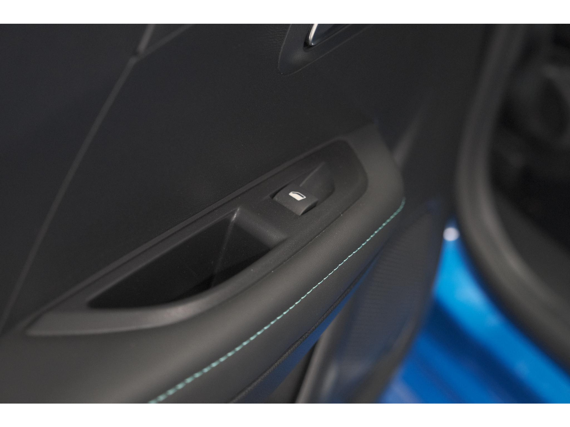 Peugeot 208 PureTech 100 Allure | Stoelverwarming | Adaptieve Cruise Control | Camera | Apple Carplay
