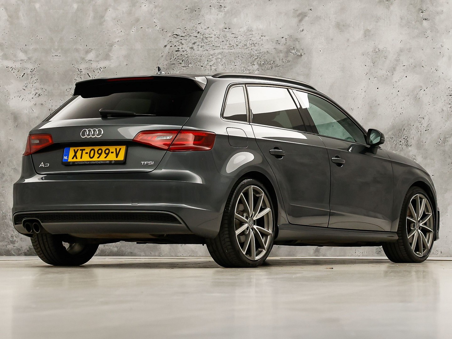 Audi A3 Sportback 1.4 TFSI S-Line Sport Automaat (NAVIGATIE, CLIMATE, LEDER/ALCANTARA, KEYLESS, SPORTSTOELEN, STOELVERWARMING, GETINT GLAS, CRUISE, NIEUWSTAAT)