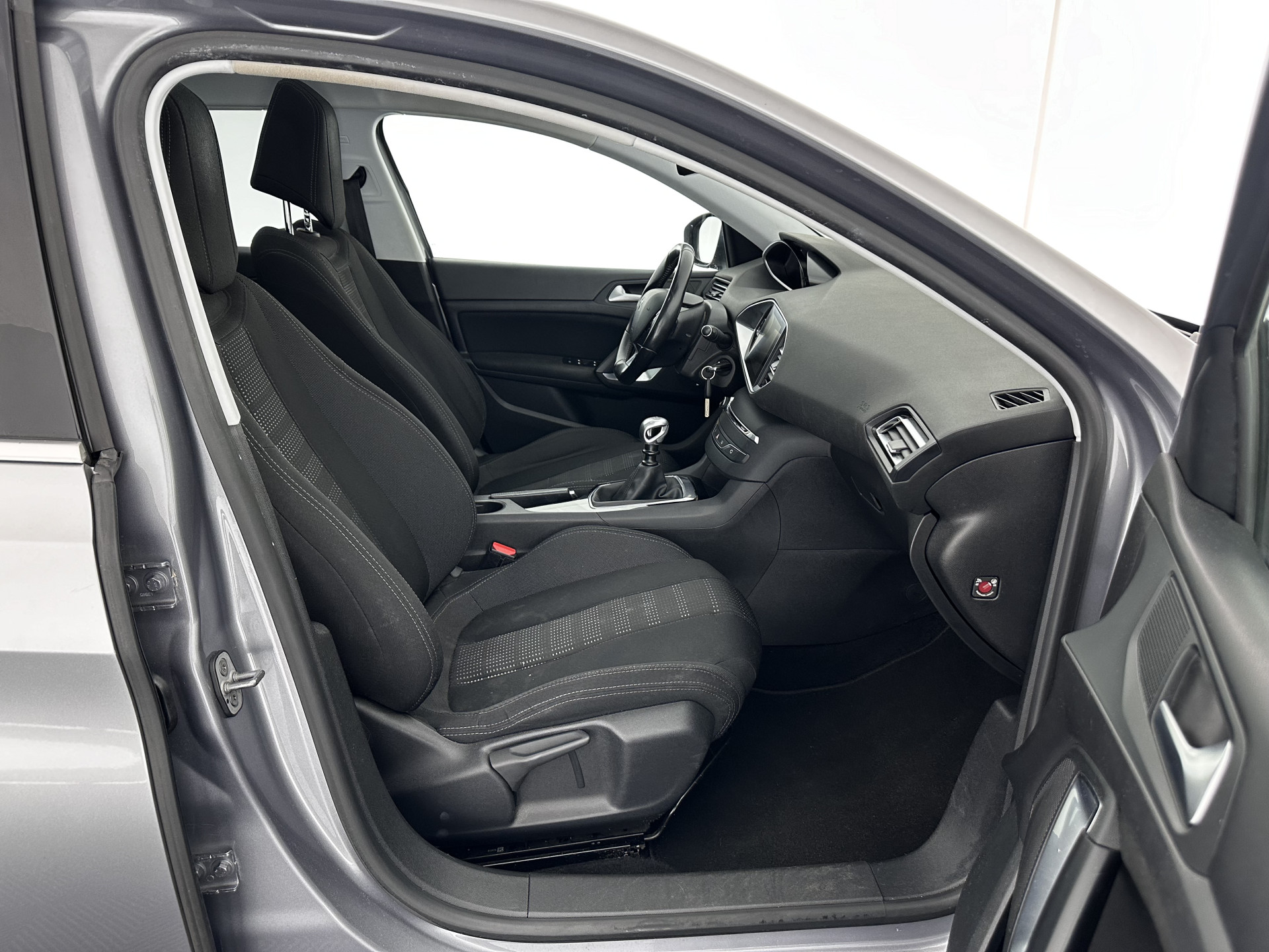 Peugeot 308 SW 1.6 BlueHDI Blue Lease Executive Pack *PANO | CAMERA | NAVI-FULLMAP | ECC | PDC | CRUISE | LANE-ASSIST | COMFORT-SEATS | 16"ALU*