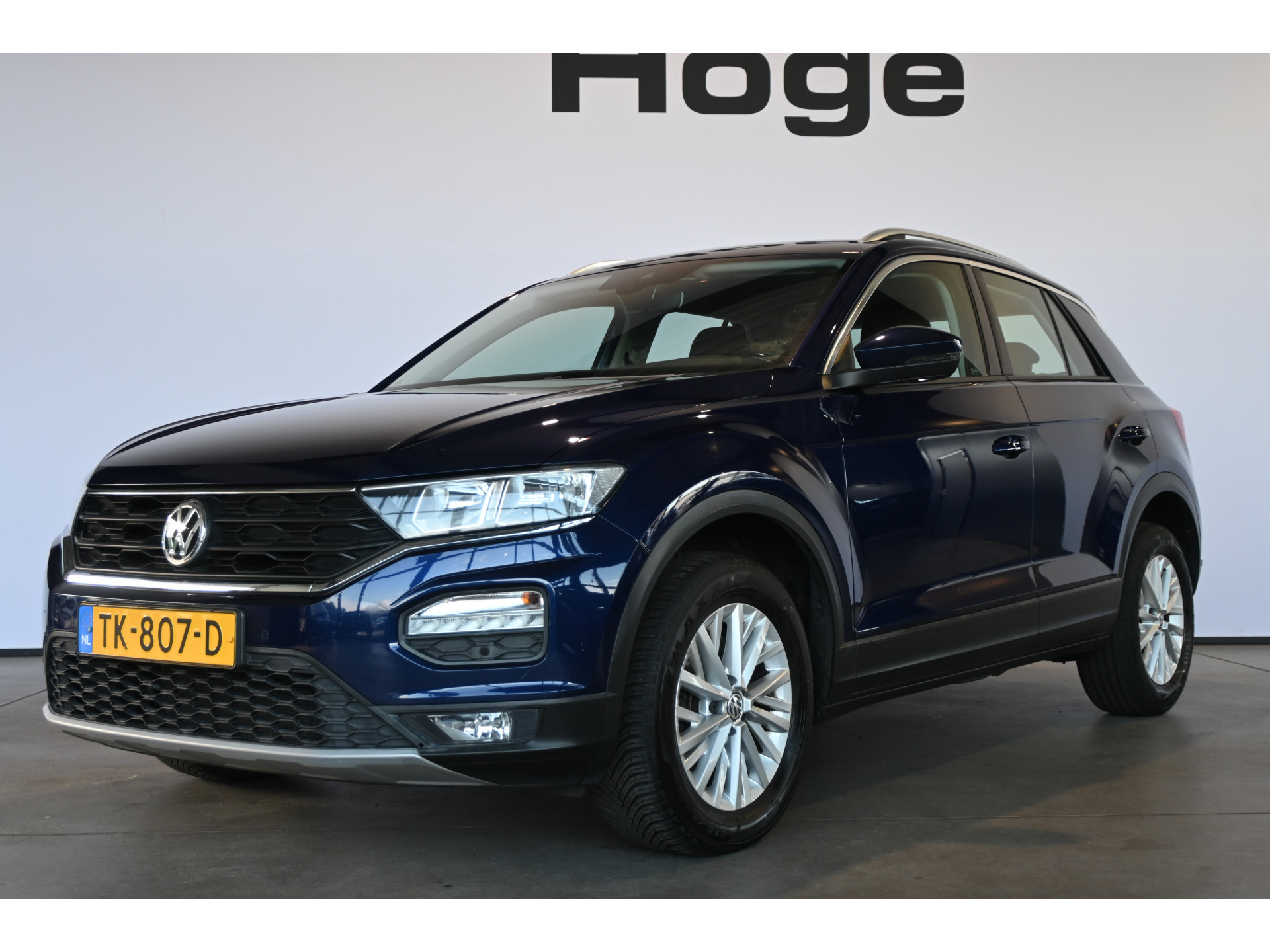 Volkswagen T-Roc 1.0 TSI Style Clima Adaptieve cruise Navigatie PDC Licht metaal Inruil mogelijk