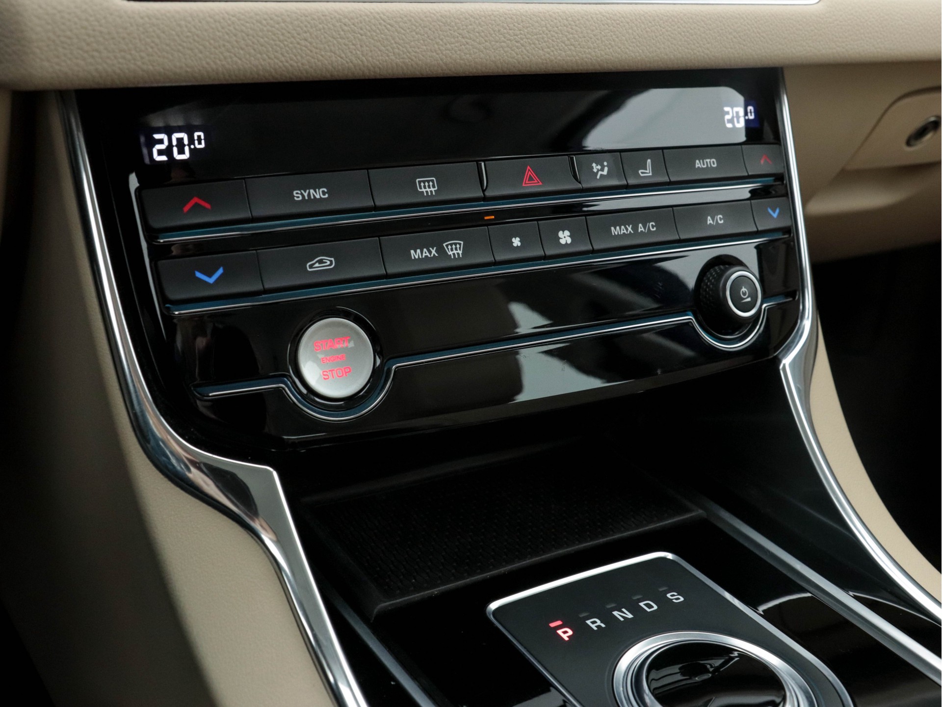 Jaguar XF 2.0D Portfolio Premium-Business-Pack Aut *LEATHER | BI-XENON | NAVI-FULLMAP | KEYLESS | MERIDIAN-SURROUND | SHIFT-PADDLES |  LANE-ASSIST | CRUISE | CAMERA | HEATED/COOLED-COMFORTSEATS | 17"ALU*