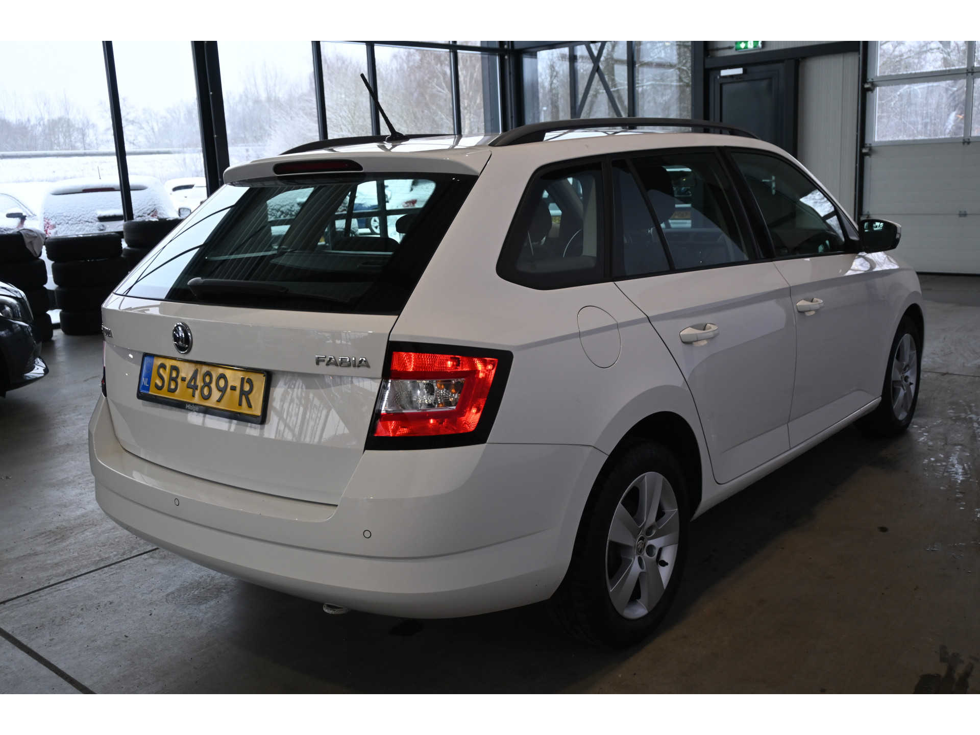 ŠKODA Fabia Combi 1.0 TSI Ambition Business Airco Navigatie Cruise Control Rijklaarprijs Inruil Mogelijk!