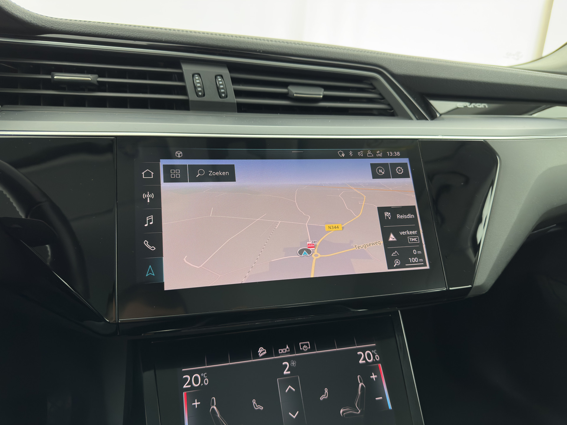 Audi e-tron 50 Quattro *ELECTRO-MOTOR AUDIBLE* Launch edition 71 kWh [ 3-Fase ] {SOH-100%} (INCL-BTW) Aut. *FULL-LED | DIGI-COCKPIT | NAVI-FULLMAP | HEATED-COMFORTSEATS | KEYLESS | AUDI-SOUND | SHIFT-PADDLES | ECC | PDC | CRUISE | 20''ALU*