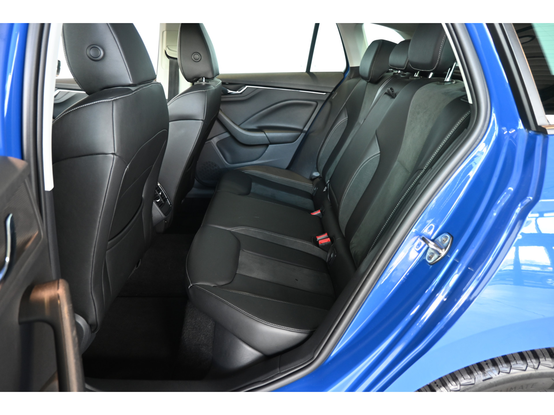 ŠKODA Scala 1.0 TSI Business Edition Nap! Adaptieve Cruise Clima Lane Assist Trekhaak Stoelverwarming CarPlay Goed Onderhouden! Inruil Mogelijk!