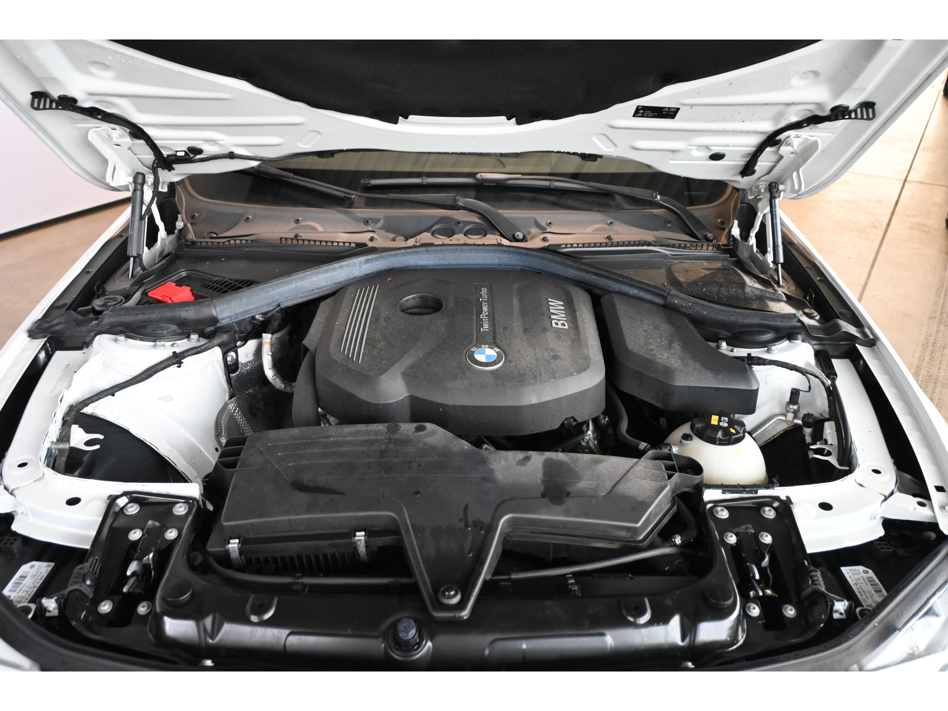 BMW 3-serie Touring 318i Luxury Clima Navigatie LED Panoramadak 18'Inch Goed Onderhouden! Inruil Mogelijk!