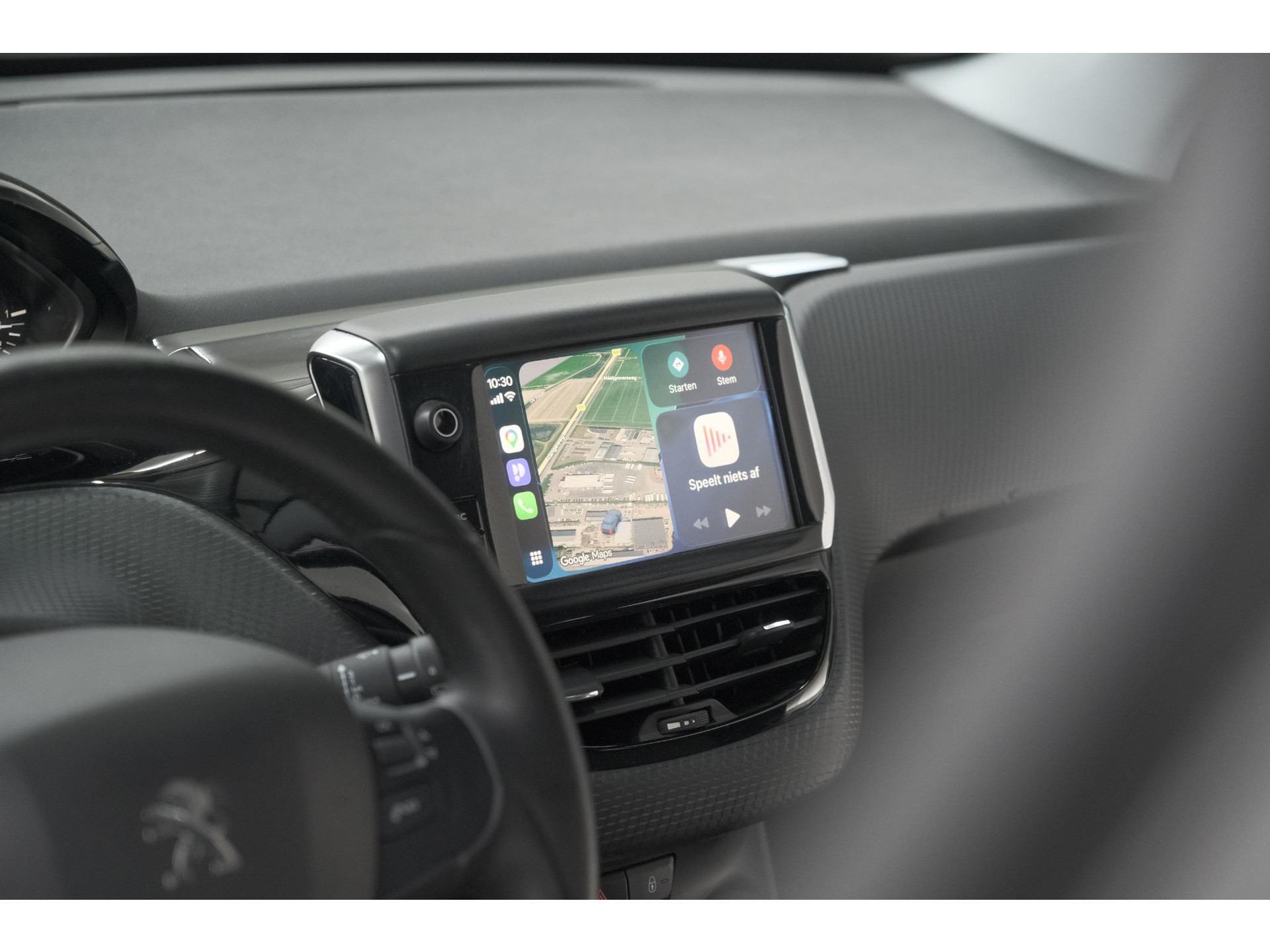 Peugeot 208 PureTech 82 Signature | Parkeersensoren | Apple Carplay | Navigatie