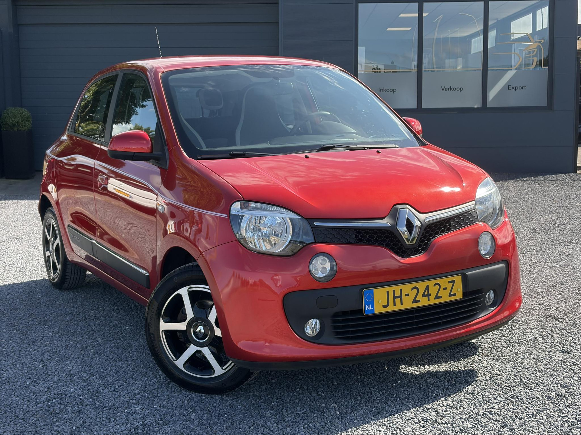 Renault Twingo 1.0 SCe Dynamique Dealer Onderhouden l Airco l Cruise l Recent beurt gehad l Lm velgen l Weinig Km l N.A.P l Apk tot 05-2027