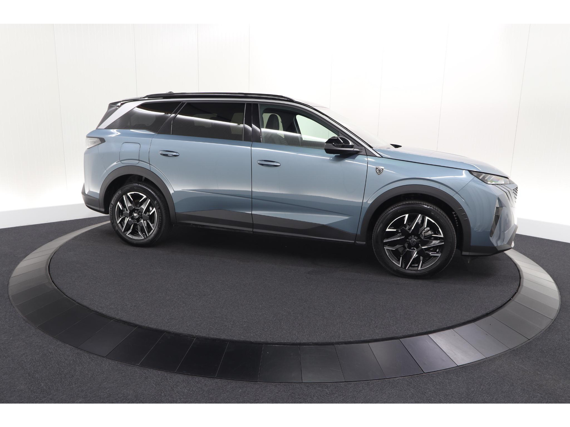 Peugeot 5008 1.2 Hybrid 136 GT 7p | Adaptieve Cruise control | Elektrische Kofferklep | Stoelverwarming