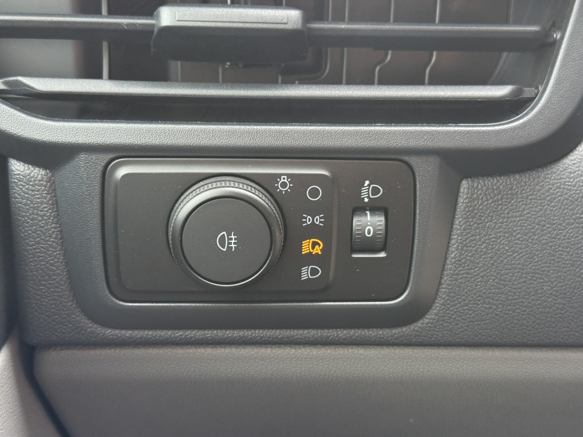 Ford e-Transit Custom 65kWh 136PK Elektrisch L1 344KM WLTP 2300kg Trekvermogen BEV Snelladen LED ACC Camera Carplay Parkeersensoren v+a