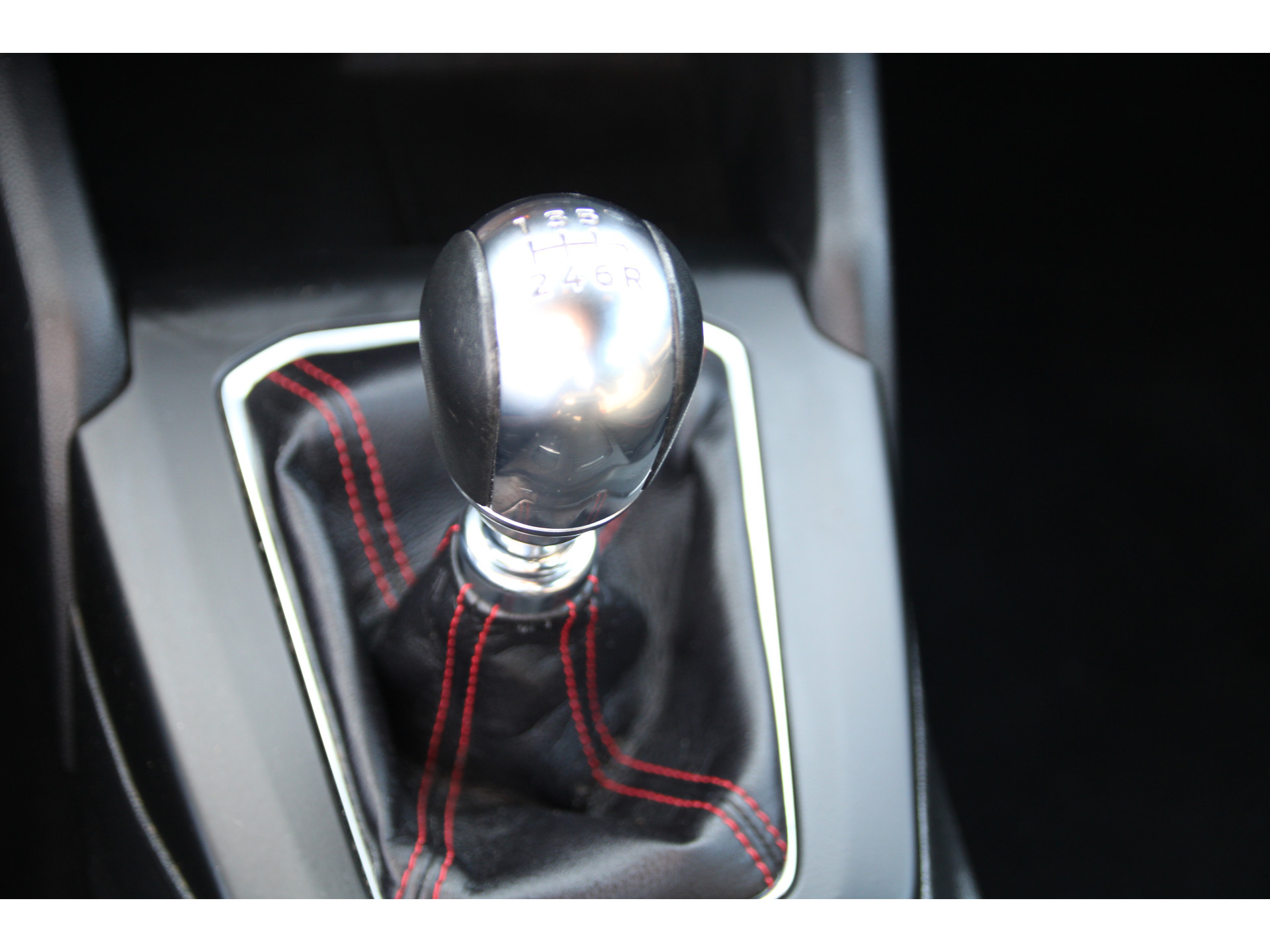 Ford Focus Wagon 1.0 EcoBoost 125 PK Hybrid ST Line WINTER PACK |  GROOT NAVIGATIE | CAMERA